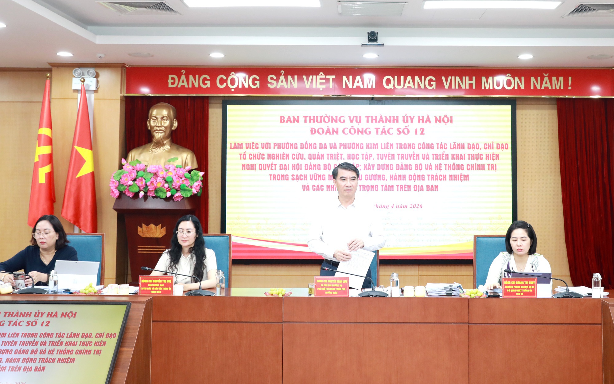 Phó Chủ tịch UBND Thành phố Nguyễn Xuân Lưu chủ trì làm việc với phường Đống Đa và phường Kim Liên