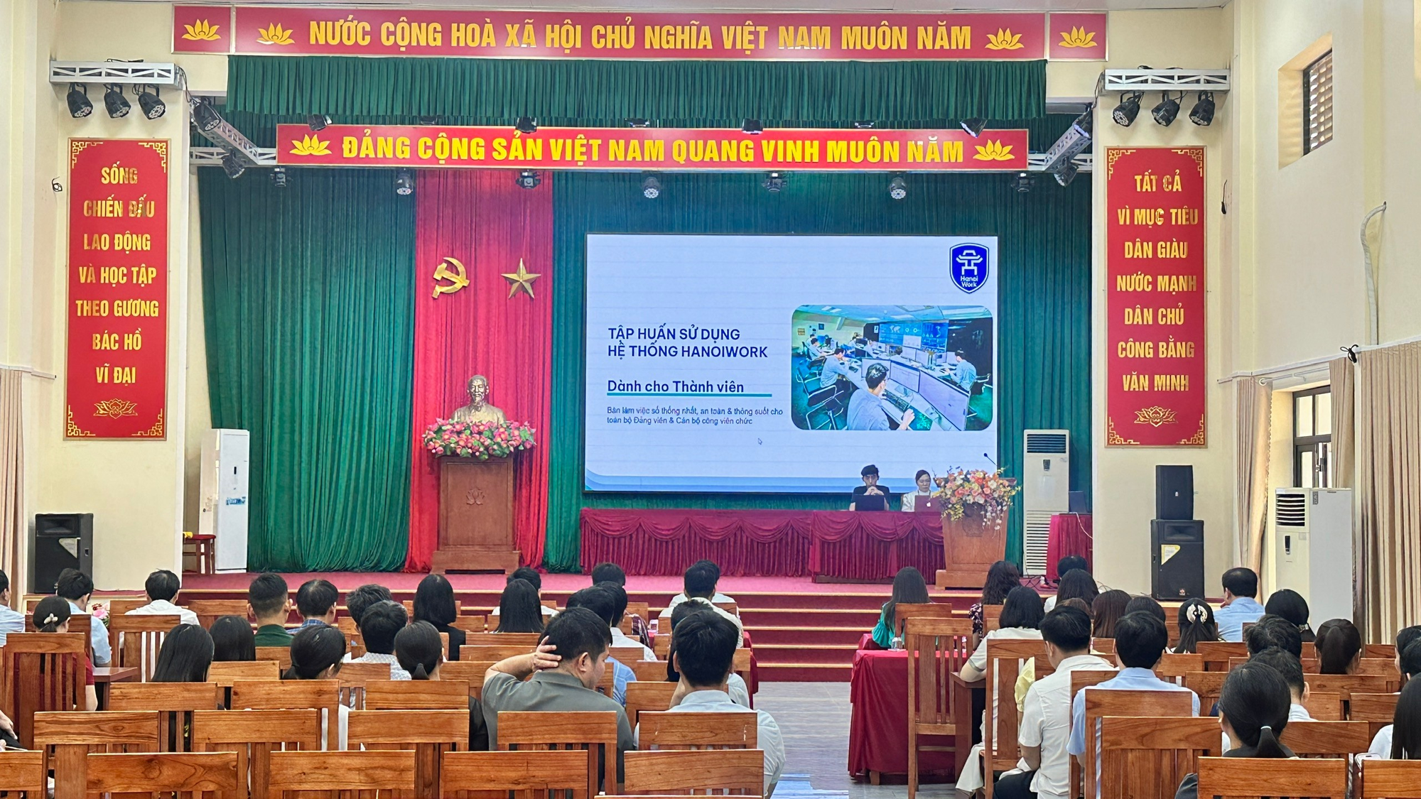 Xã Hồng Sơn tập huấn sử dụng hệ thống HanoiWork nhằm tăng cường hiệu quả chuyển đổi số- Ảnh 1.