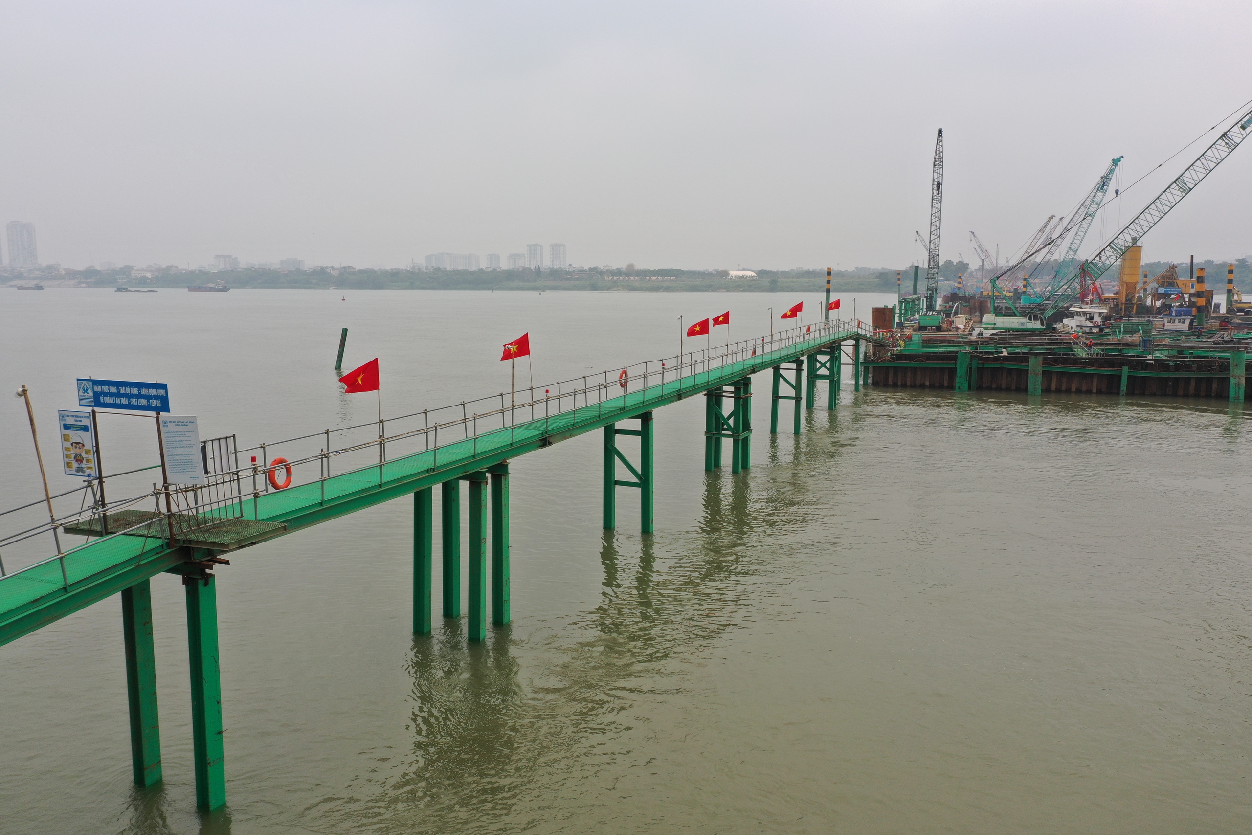 Toàn cảnh tiến độ cầu Trần Hưng Đạo: Quyết liệt tháo gỡ ‘điểm nghẽn’ mặt bằng, tăng tốc về đích 2027- Ảnh 14.