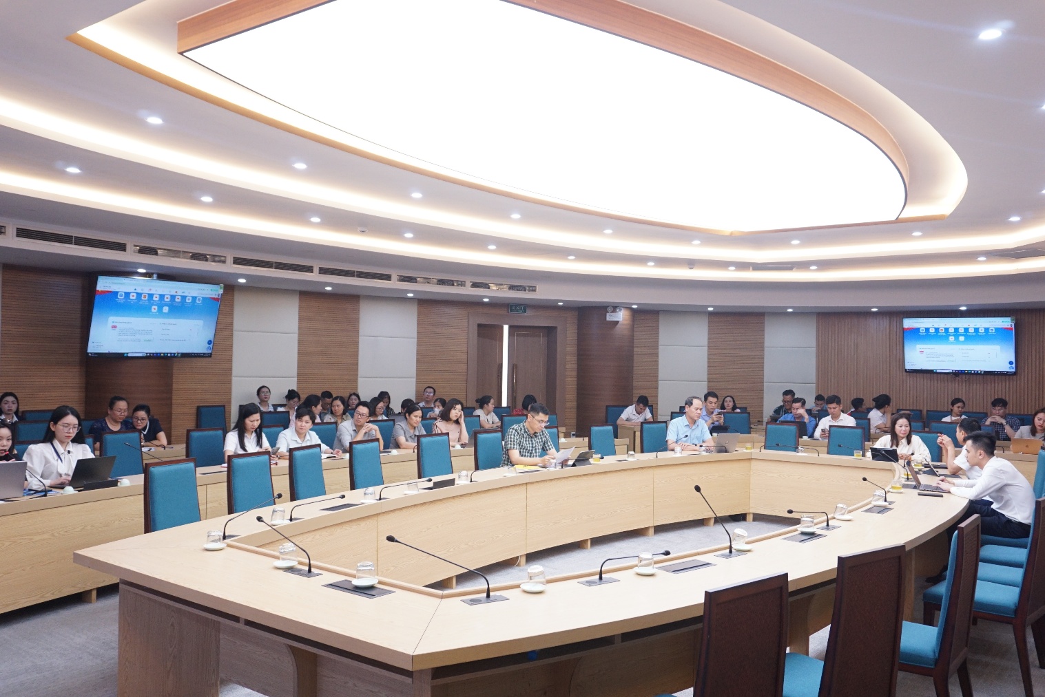 Xã Gia Lâm tổ chức tập huấn sử dụng hệ thống HanoiWork- Ảnh 1.