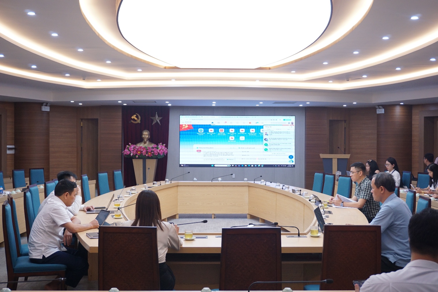 Xã Gia Lâm tổ chức tập huấn sử dụng hệ thống HanoiWork- Ảnh 2.