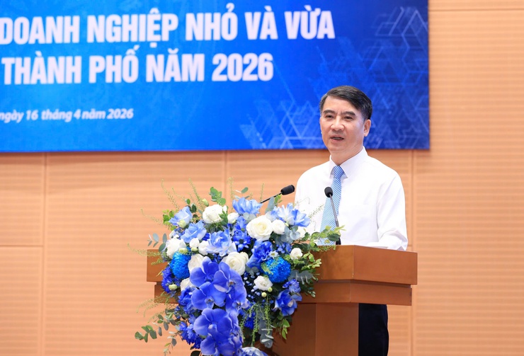 Hanoi leaders engage SMEs in dialogue to remove barriers, boost growth- Ảnh 2.