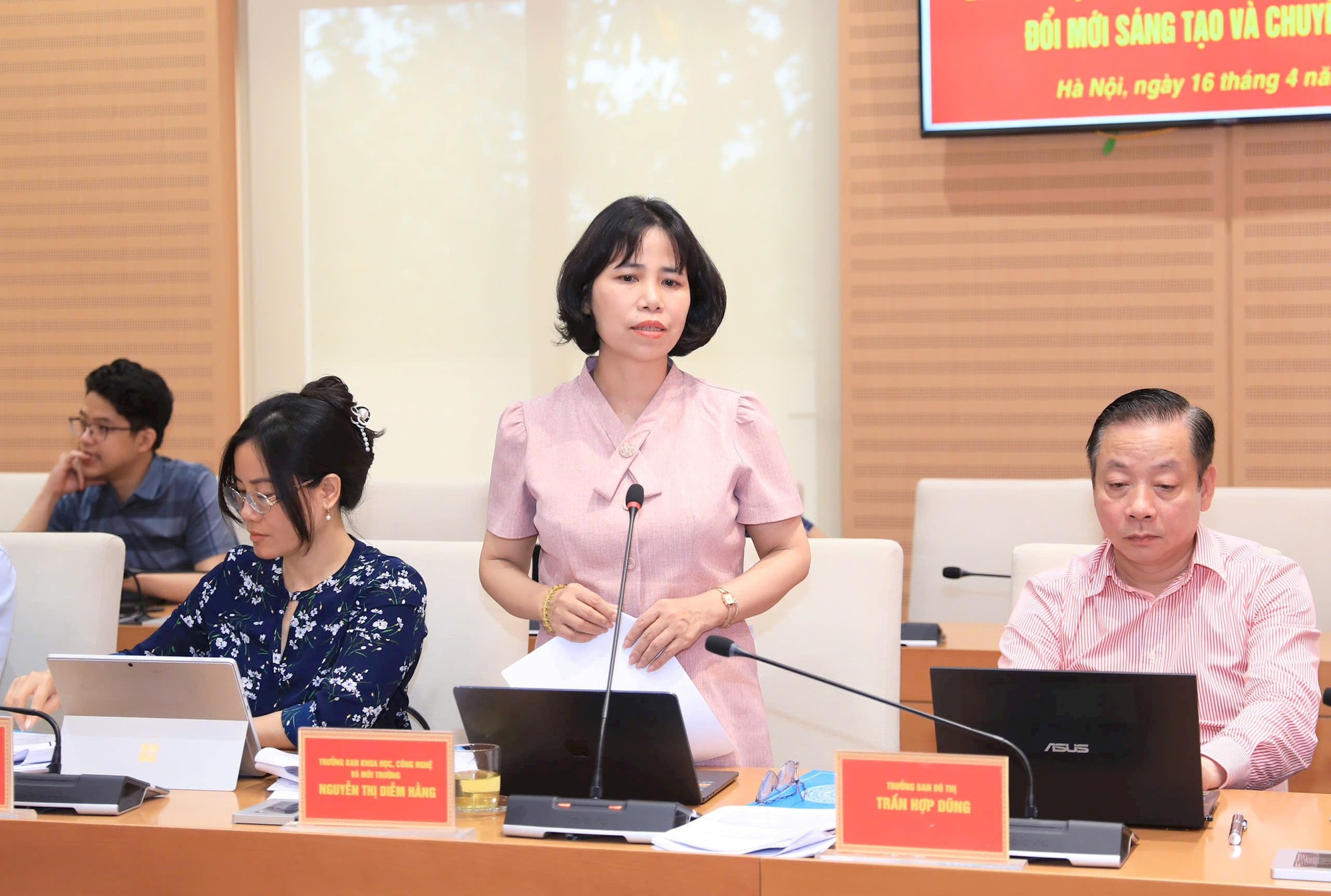 Chuyển đổi số trong cơ quan dân cử: Nâng cao năng lực quản trị và chất lượng phục vụ Nhân dân- Ảnh 4.