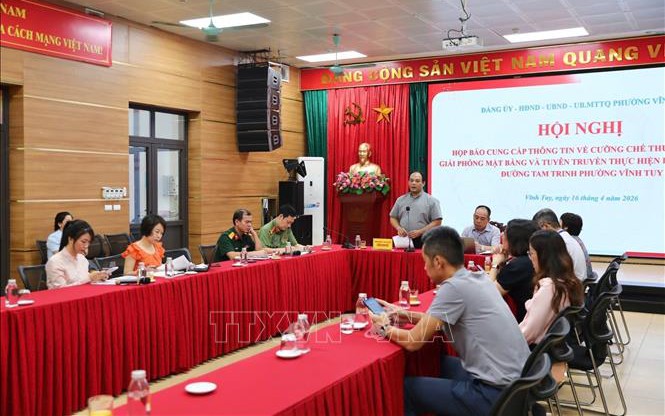 Quang cảnh hội nghị