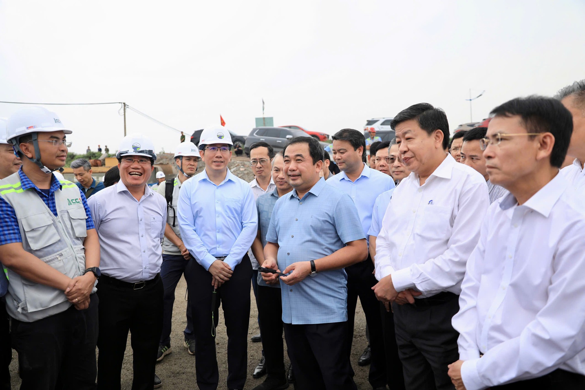 Bí thư Thành ủy Trần Đức Thắng tiếp tục kiểm tra thực địa các công trình, dự án trọng điểm của Thủ đô- Ảnh 2.