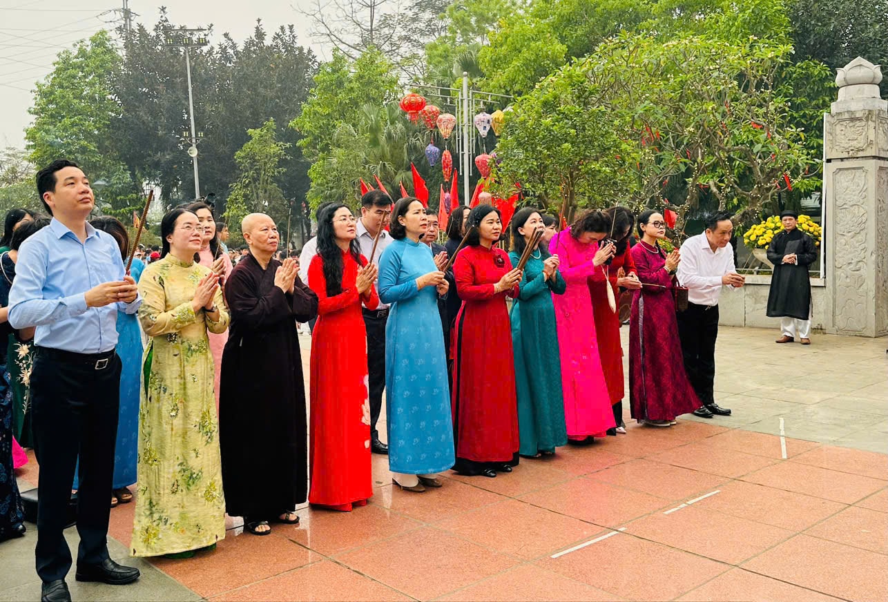 Gặp mặt nữ đại biểu Quốc hội khóa XVI và HĐND Thành phố nhiệm kỳ 2026-2031- Ảnh 4.