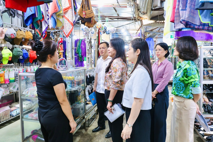 Xã Phú Nghĩa ra mắt mô hình “Chợ thông minh 4.0”, thúc đẩy chuyển đổi số trong thương mại nông thôn- Ảnh 3.