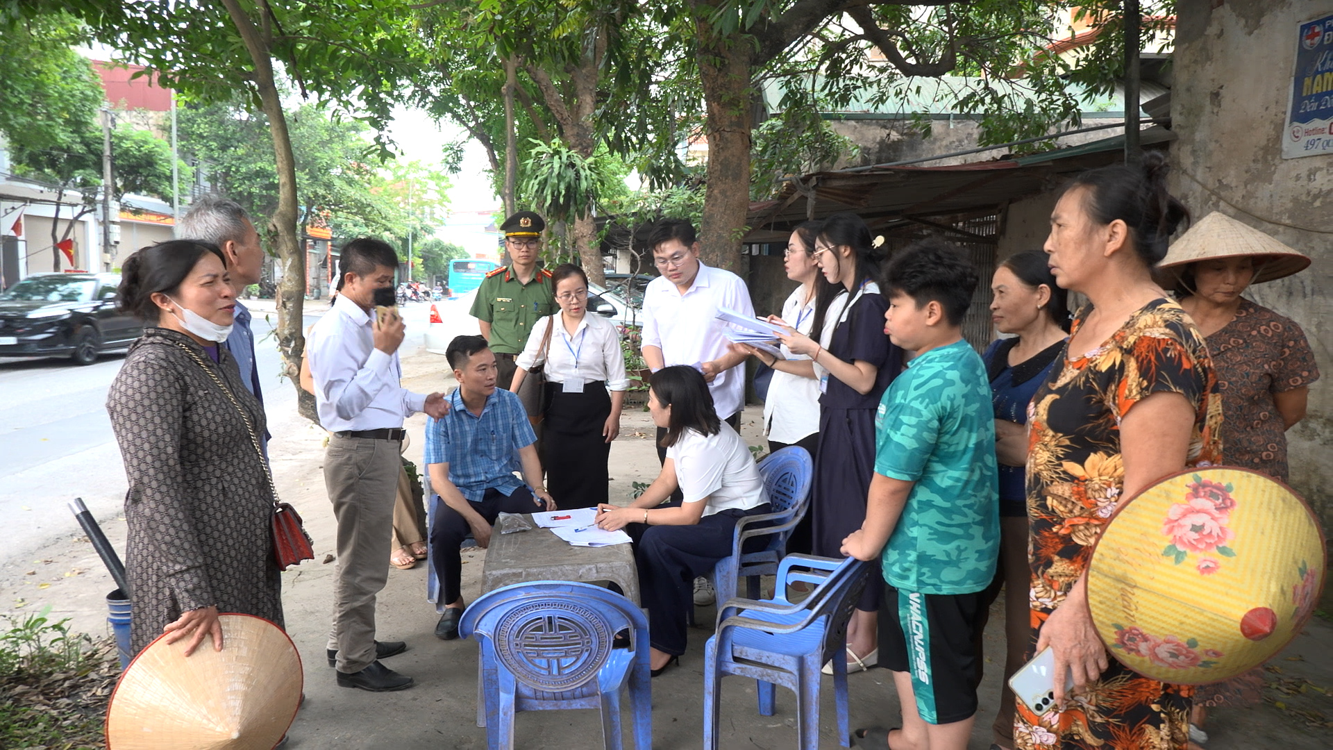 Xã Thanh Oai tiếp tục tuyên truyền, vận động Nhân dân bàn giao mặt bằng dự án nâng cấp, mở rộng Quốc lộ 21B- Ảnh 3.