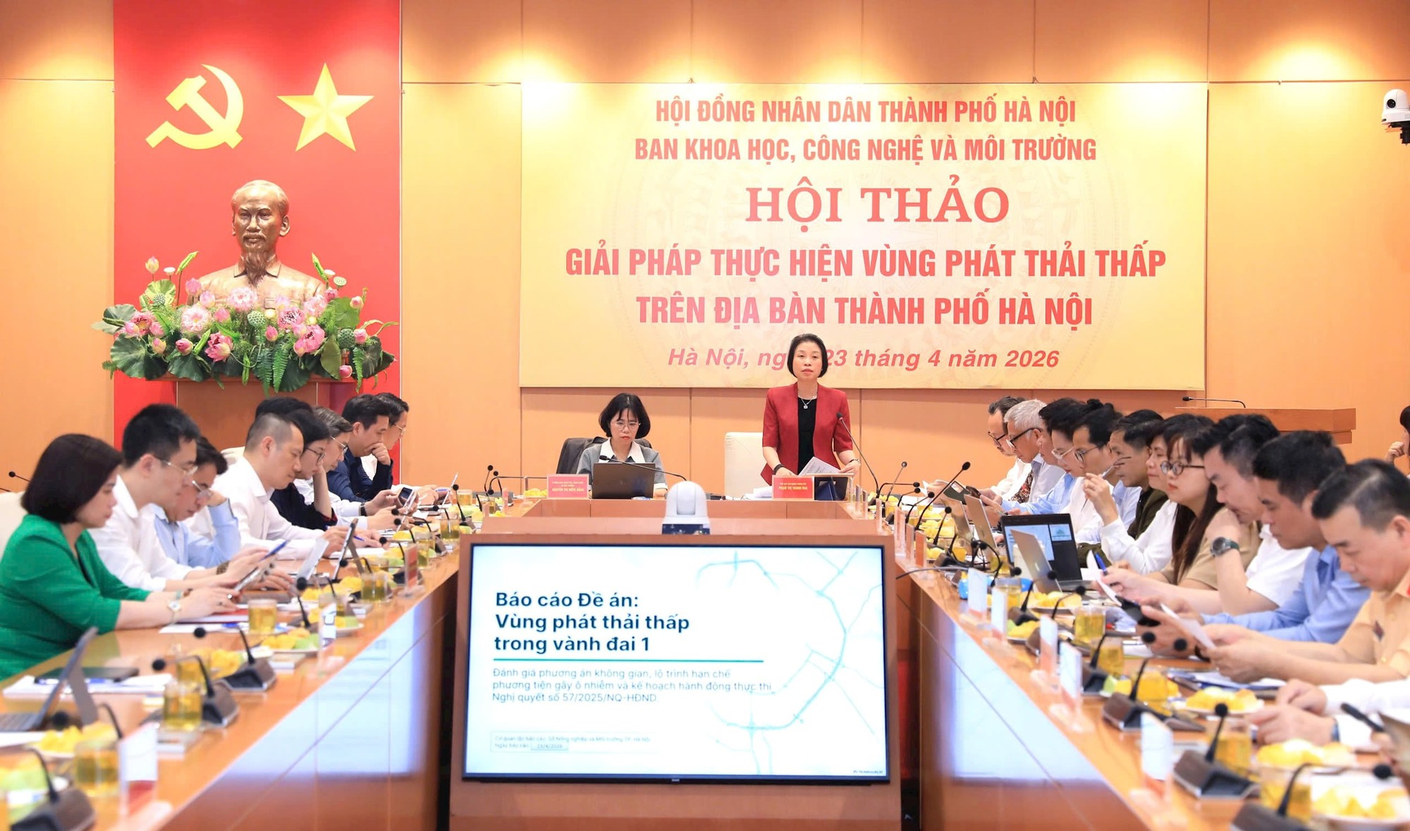 Hội Thảo bàn giải pháp thực hiện vùng phát thải thấp trên địa bàn Thành phố- Ảnh 4.