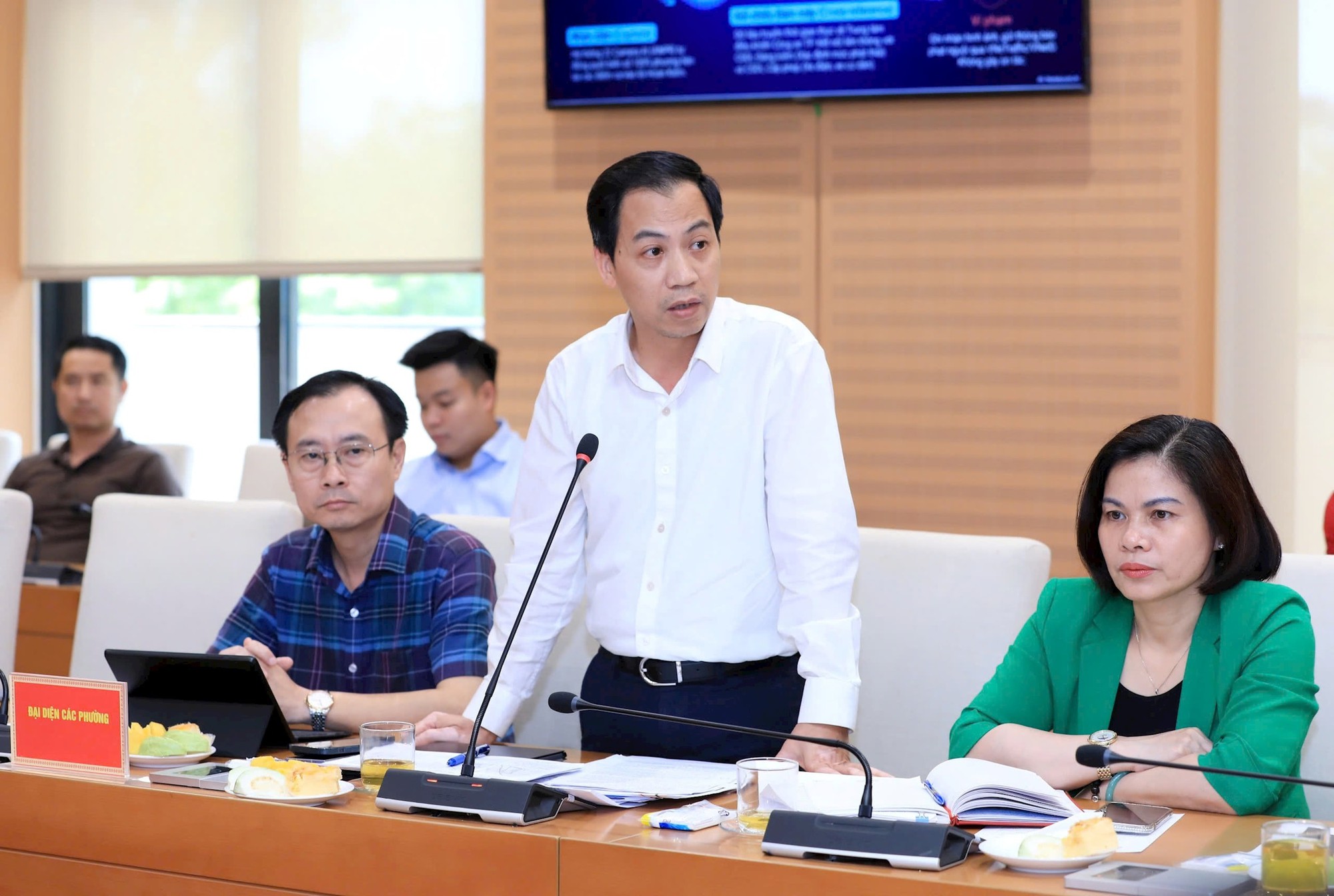 Hội Thảo bàn giải pháp thực hiện vùng phát thải thấp trên địa bàn Thành phố- Ảnh 3.