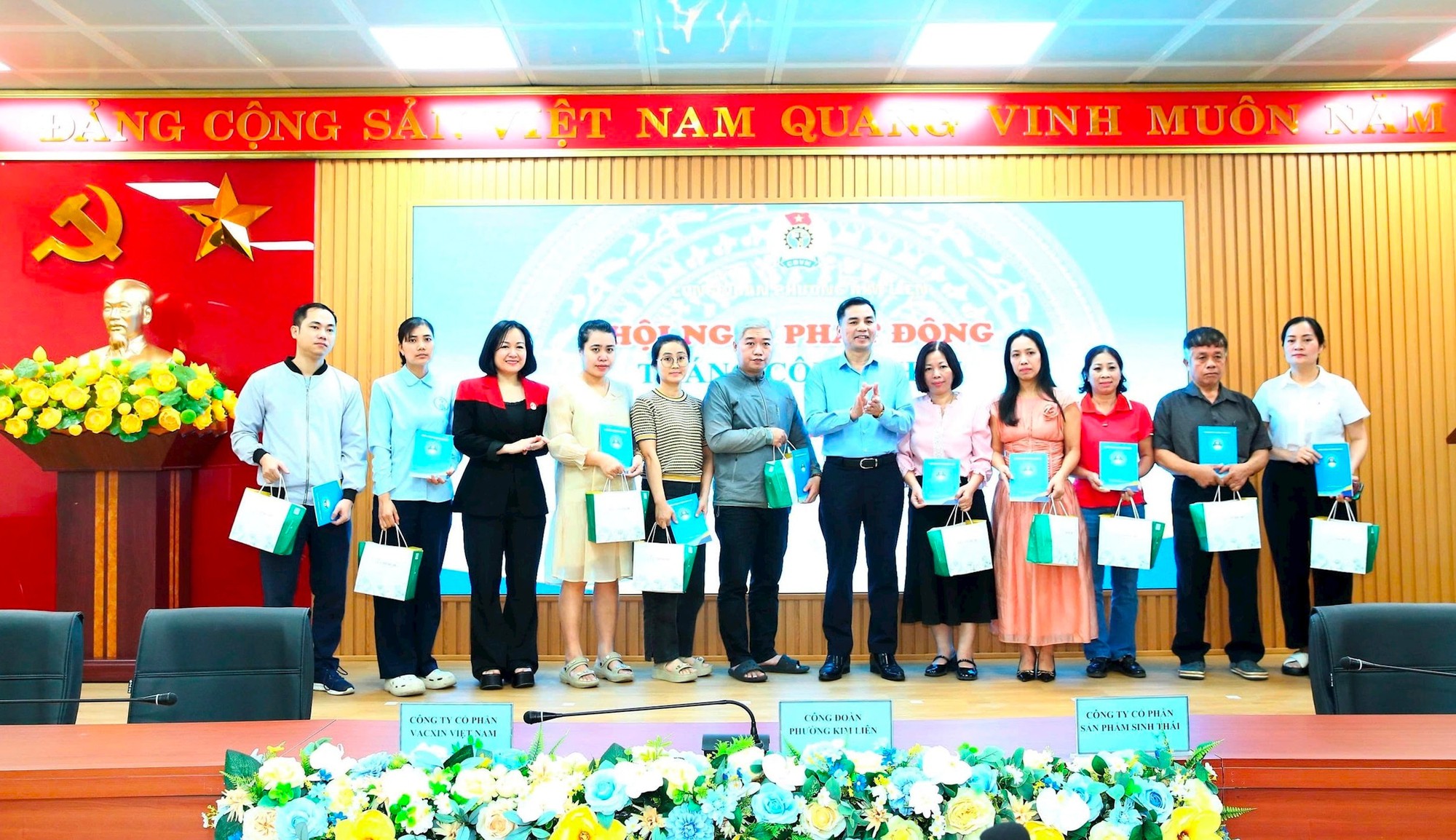 Phường Kim Liên phát động Tháng hành động an toàn vệ sinh lao động và Tháng Công nhân 2026- Ảnh 3.