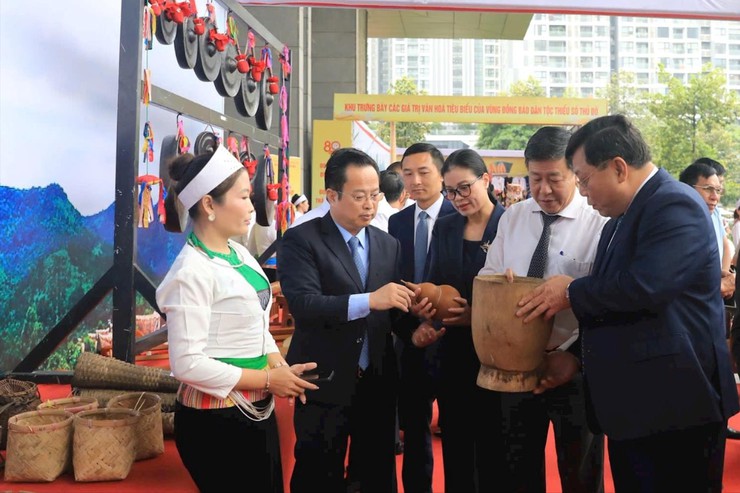 Hanoi ethnic and religious affairs department receives prime minister commendation for achievements- Ảnh 4.