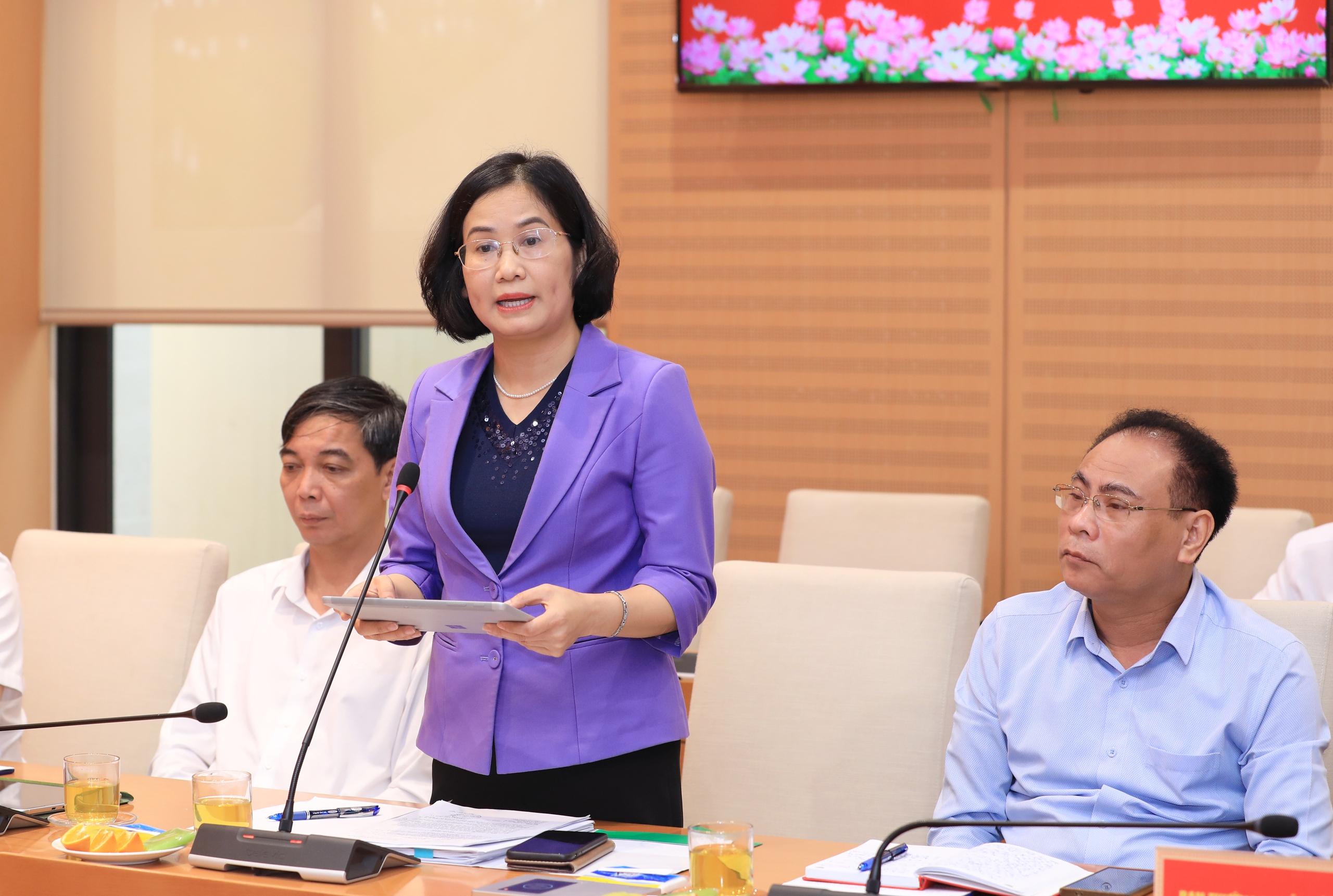 Chủ tịch HĐND Thành phố Phùng Thị Hồng Hà: Đã nói là làm, đã làm phải xong, phải có kết quả định lượng cụ thể- Ảnh 2.