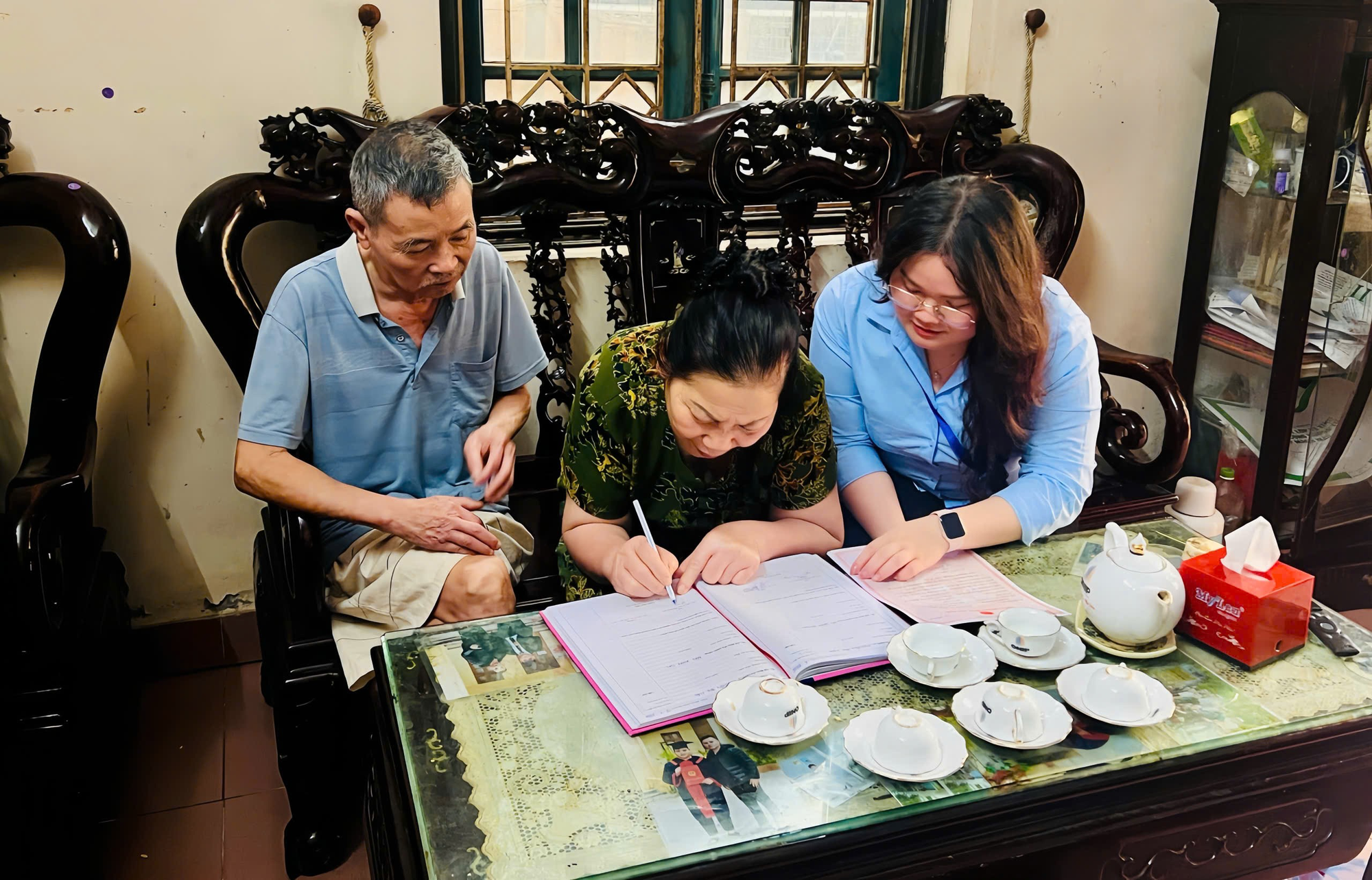 Điểm hỗ trợ Dịch vụ công số Yên Nghĩa: Không để ai bị bỏ lại phía sau trong tiếp cận dịch vụ công- Ảnh 2.