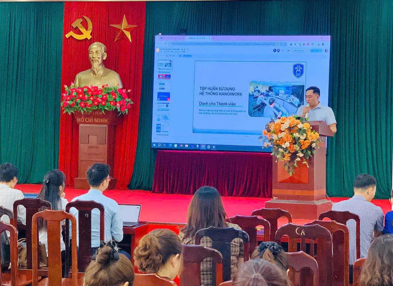 Thượng Phúc tập huấn sử dụng không gian số HanoiWork, thúc đẩy chuyển đổi số trong hệ thống chính trị- Ảnh 2.