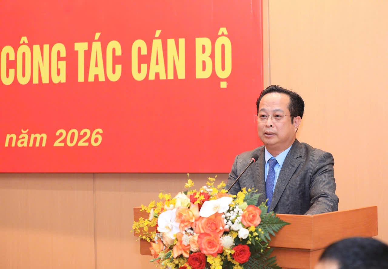 Thường trực HĐND Thành phố công bố các nghị quyết về công tác cán bộ- Ảnh 5.