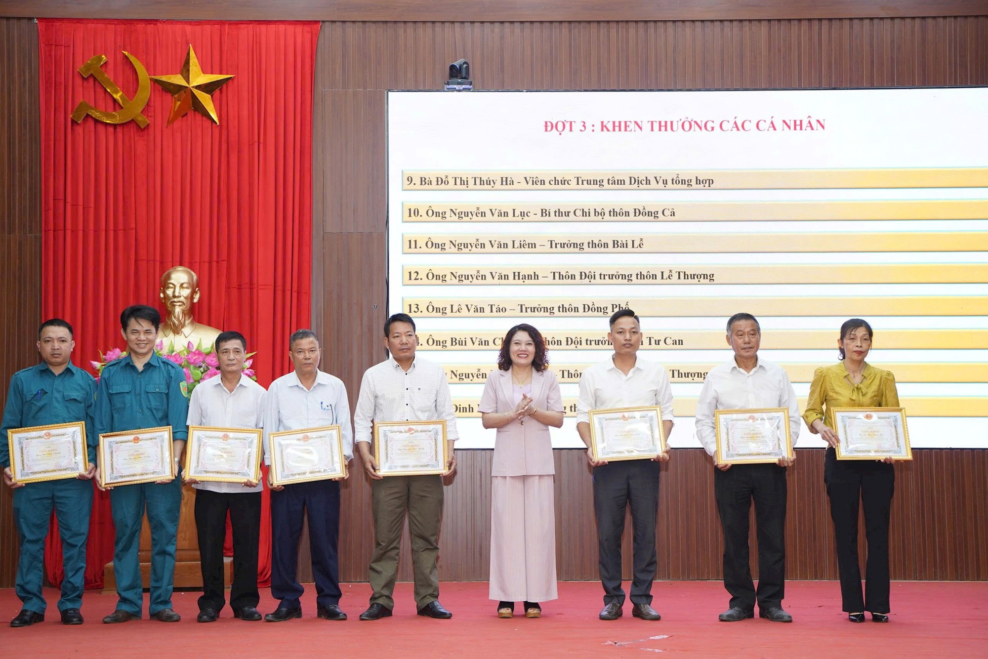 Xã Chuyên Mỹ: Khen thưởng nhiều tập thể, cá nhân có thành tích xuất sắc trong công tác tuyển, gọi công dân nhập ngũ- Ảnh 3.