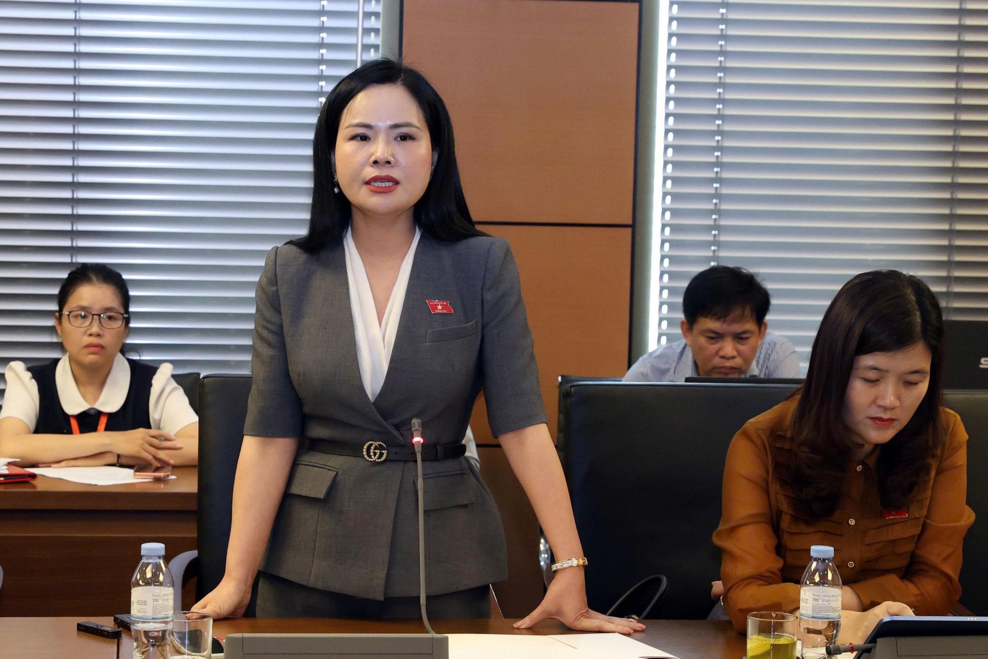 Nhiều đại biểu Quốc hội ủng hộ việc phân quyền toàn diện, triệt để trong dự thảo Luật Thủ đô (sửa đổi)- Ảnh 3.