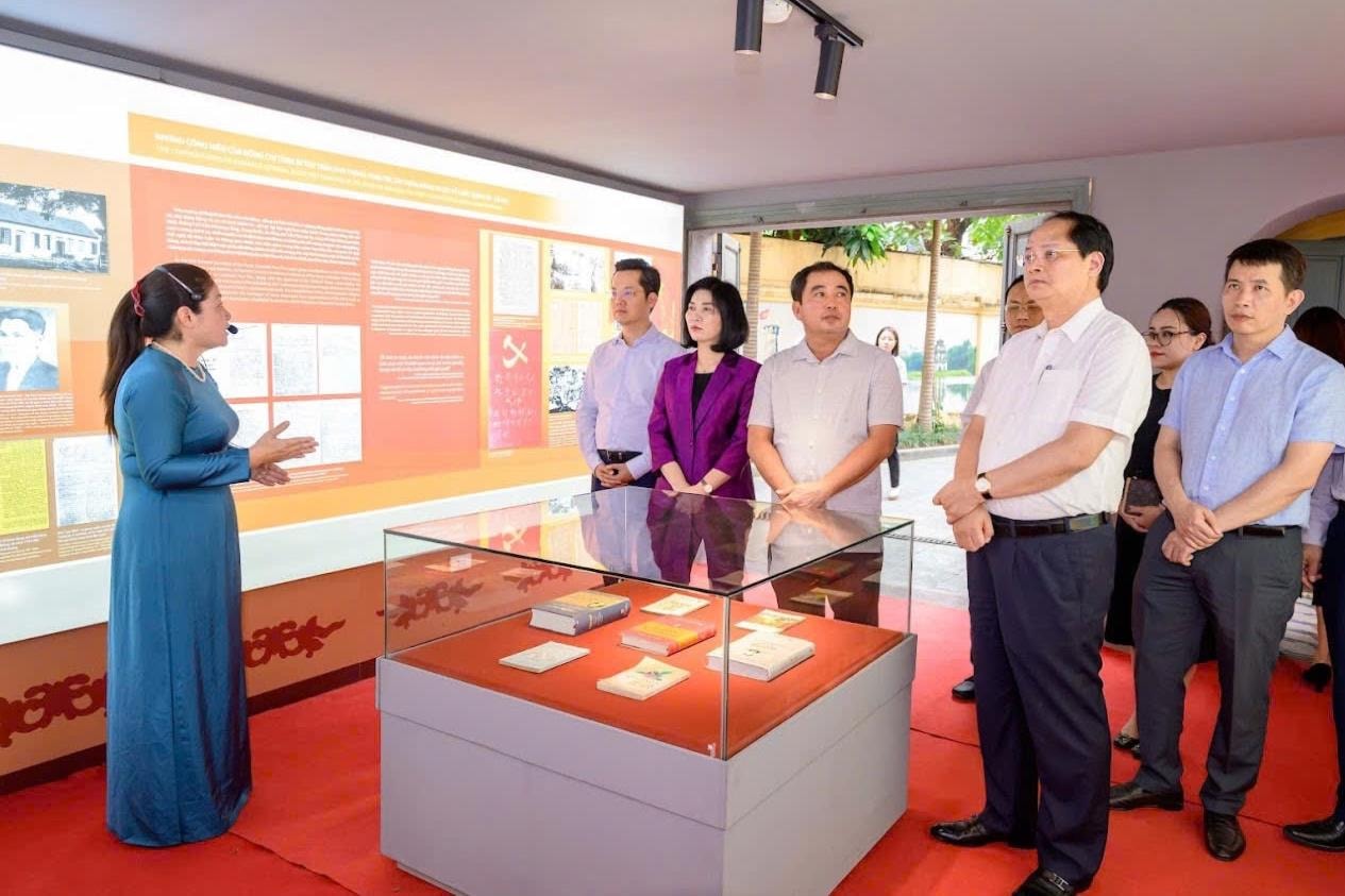 Lãnh đạo thành phố Hà Nội dâng hương tưởng niệm Tổng Bí thư Trần Phú- Ảnh 1.