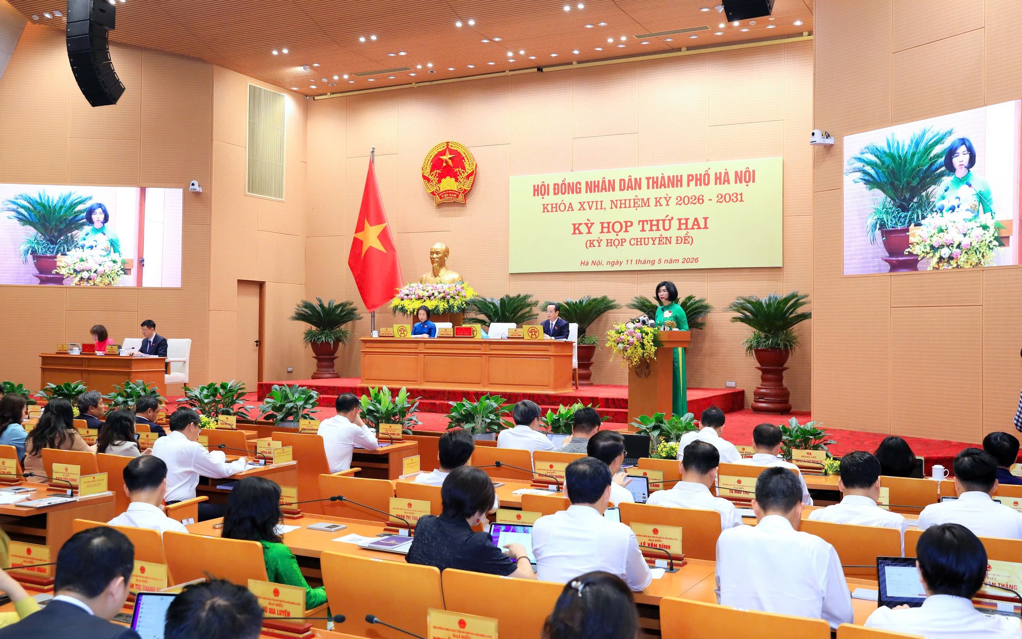 Quang cảnh kỳ họp