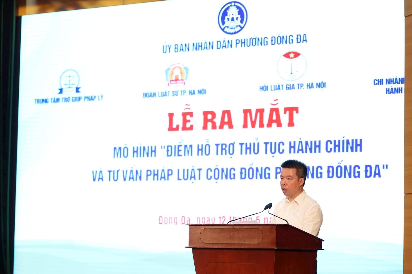 Phường Đống Đa ra mắt điểm hỗ trợ thủ tục hành chính và tư vấn pháp luật cộng đồng- Ảnh 1.