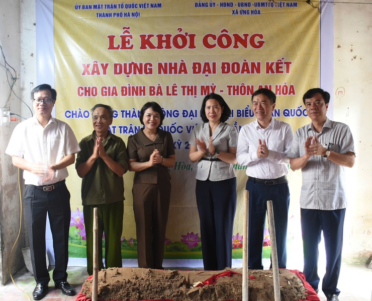 Xã Ứng Hòa khởi công xây dựng nhà Đại đoàn kết cho hộ khó khăn- Ảnh 1.