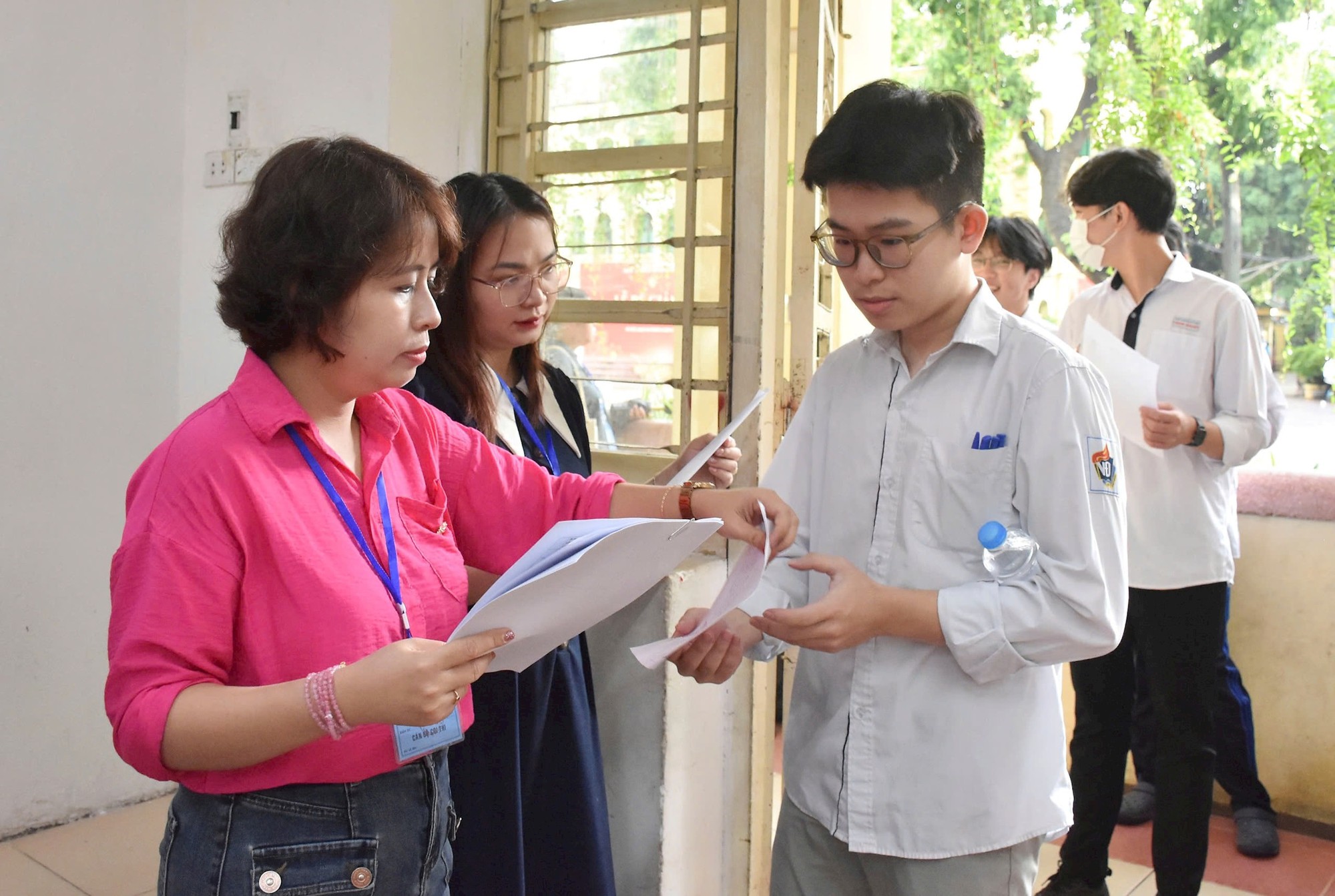 Công bố danh sách 222 điểm thi tốt nghiệp THPT năm 2026 tại Hà Nội- Ảnh 1.