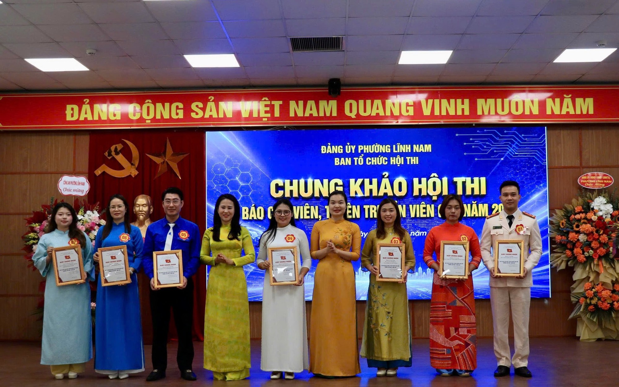 Chung khảo Hội thi báo cáo viên, tuyên truyền viên giỏi phường Lĩnh Nam- Ảnh 1.
