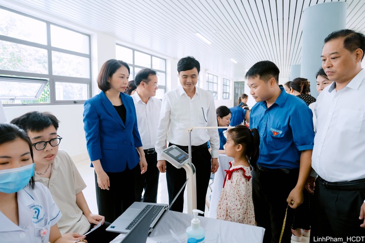 Hanoi launches healthcare program supporting ethnic minority children in remote mountainous communities- Ảnh 3.