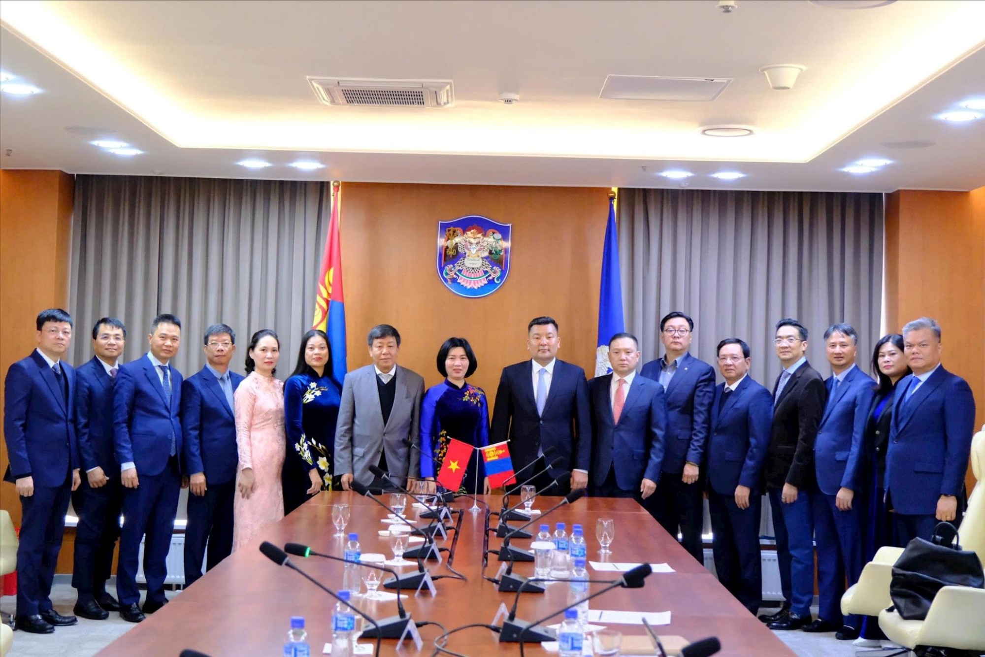 Thành phố Hà Nội tăng cường quan hệ hữu nghị và hợp tác với thành phố Ulaanbaatar, Mông Cổ- Ảnh 4.
