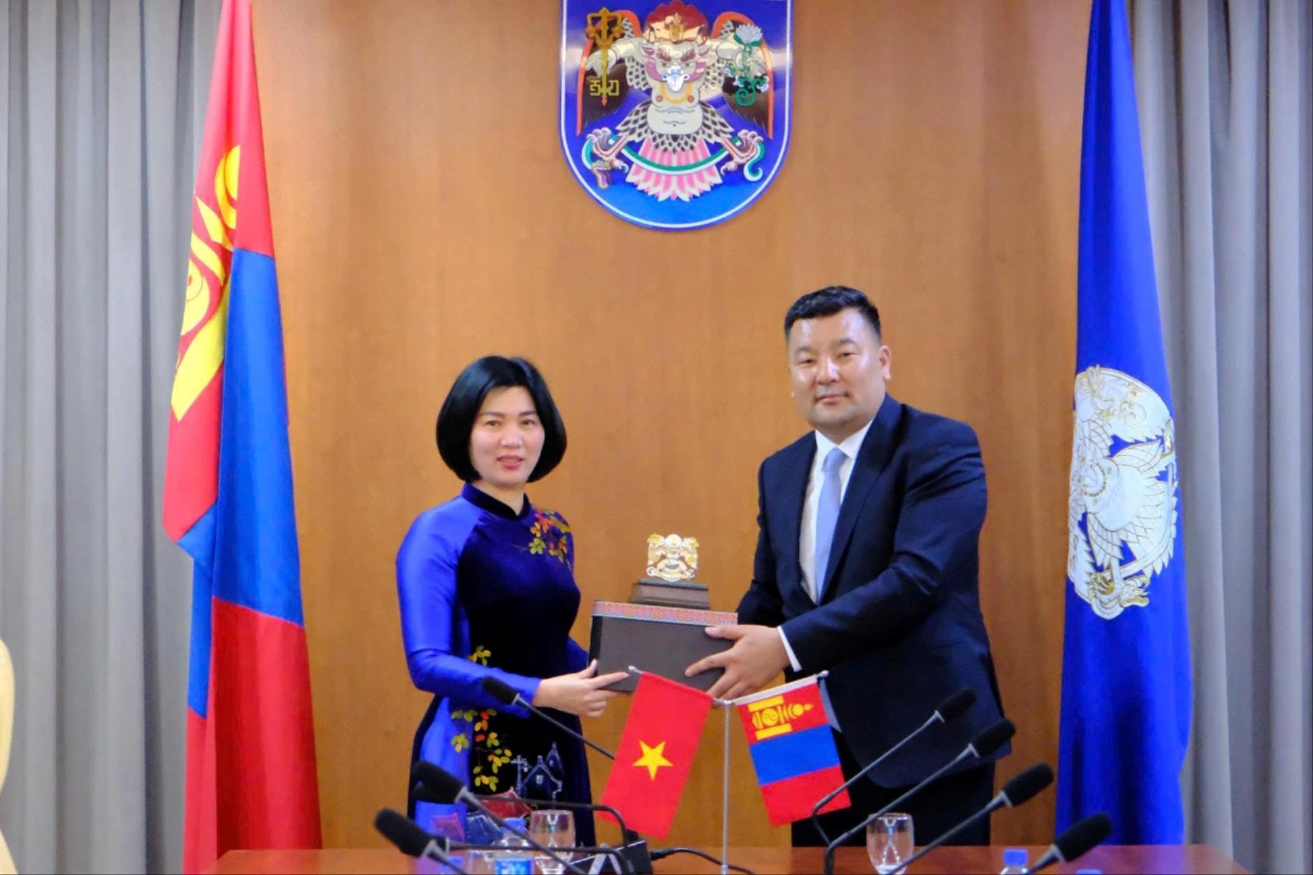 Thành phố Hà Nội tăng cường quan hệ hữu nghị và hợp tác với thành phố Ulaanbaatar, Mông Cổ- Ảnh 5.