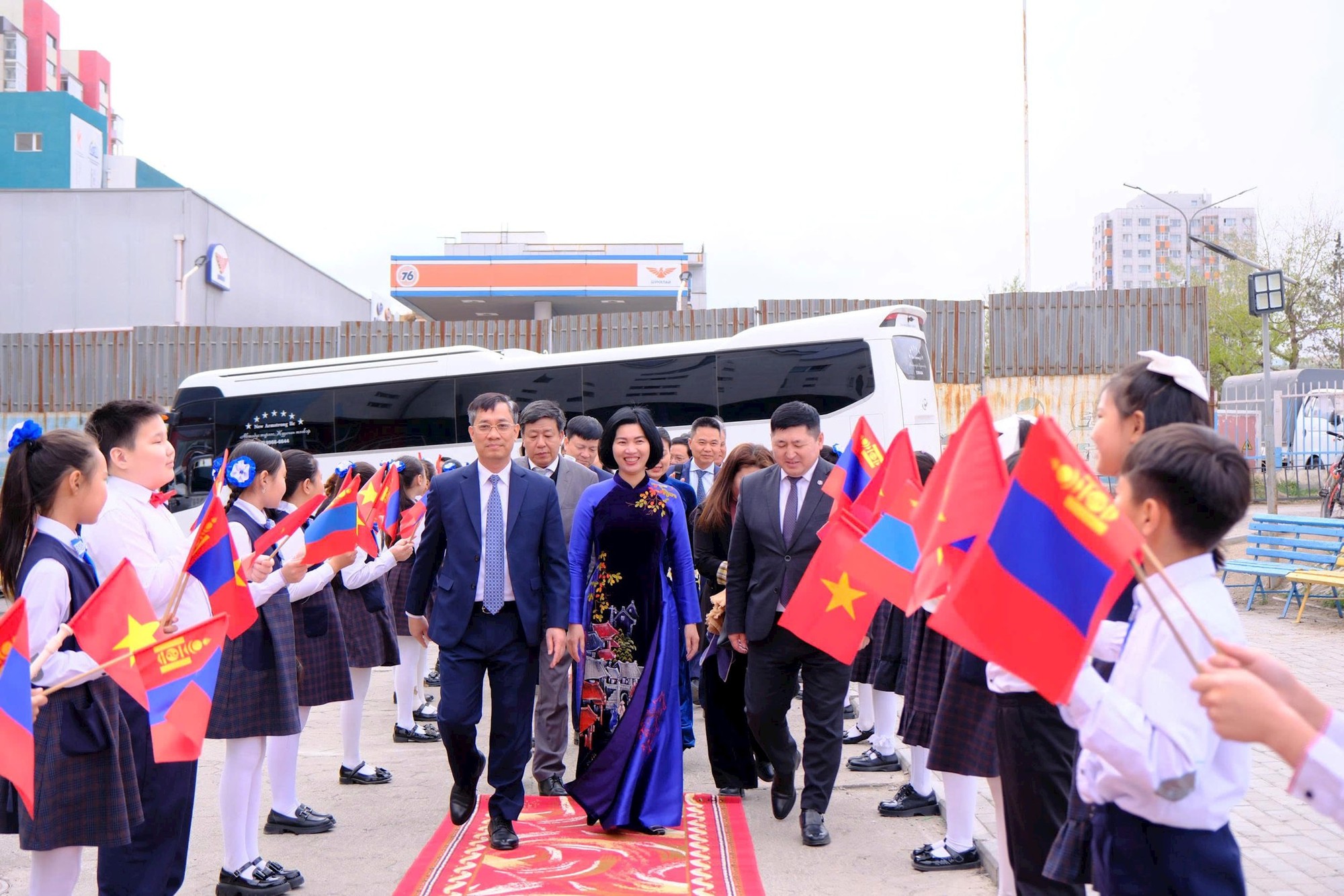 Thành phố Hà Nội tăng cường quan hệ hữu nghị và hợp tác với thành phố Ulaanbaatar, Mông Cổ- Ảnh 6.