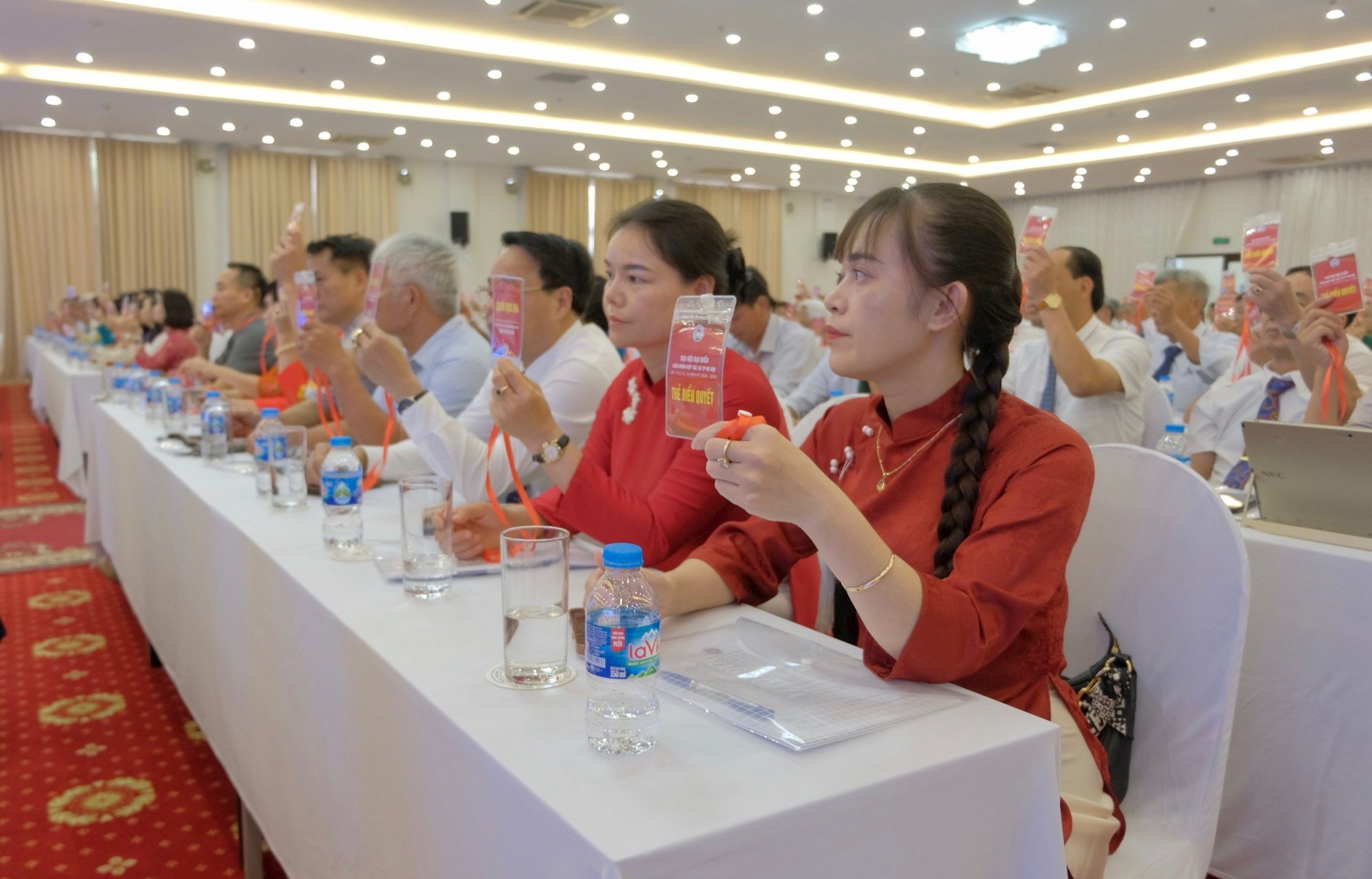 Ngày làm việc đầu tiên Đại hội đại biểu Liên minh HTX thành phố Hà Nội lần thứ VII- Ảnh 1.