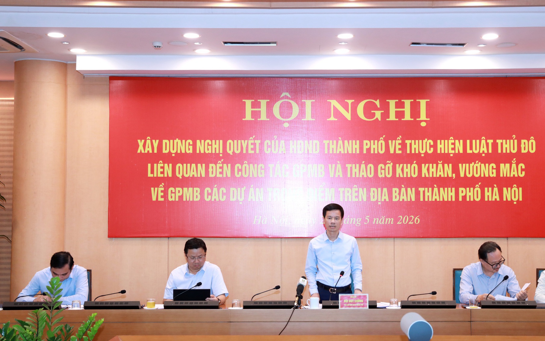 Phó Chủ tịch UBND thành phố Hà Nội Bùi Duy Cường chủ trì Hội nghị
