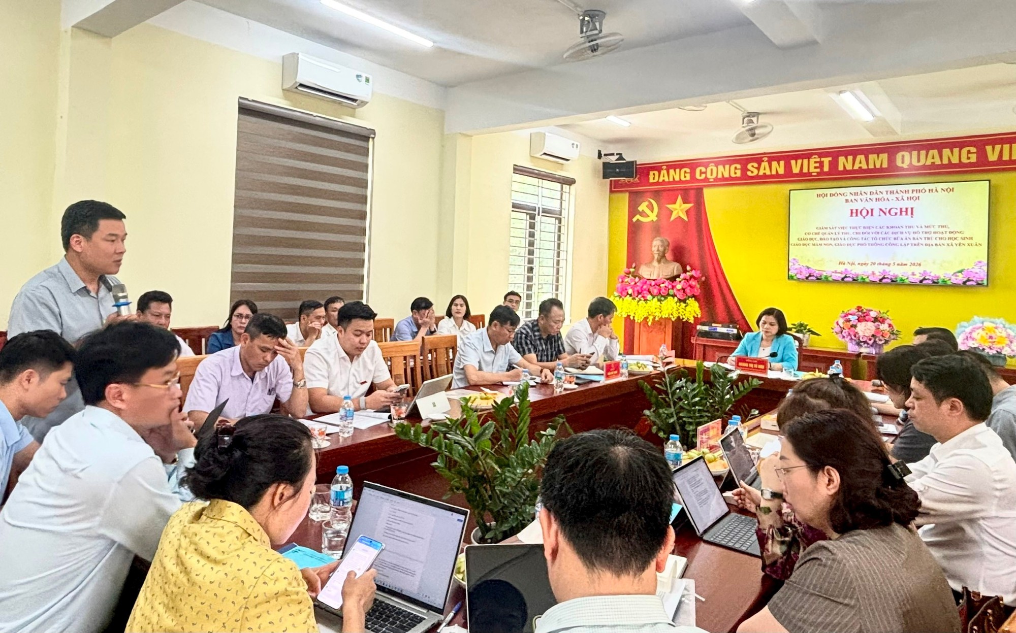 Ban Văn hóa - Xã hội giám sát việc thu - chi dịch vụ giáo dục và bữa ăn bán trú tại xã Yên Xuân- Ảnh 3.
