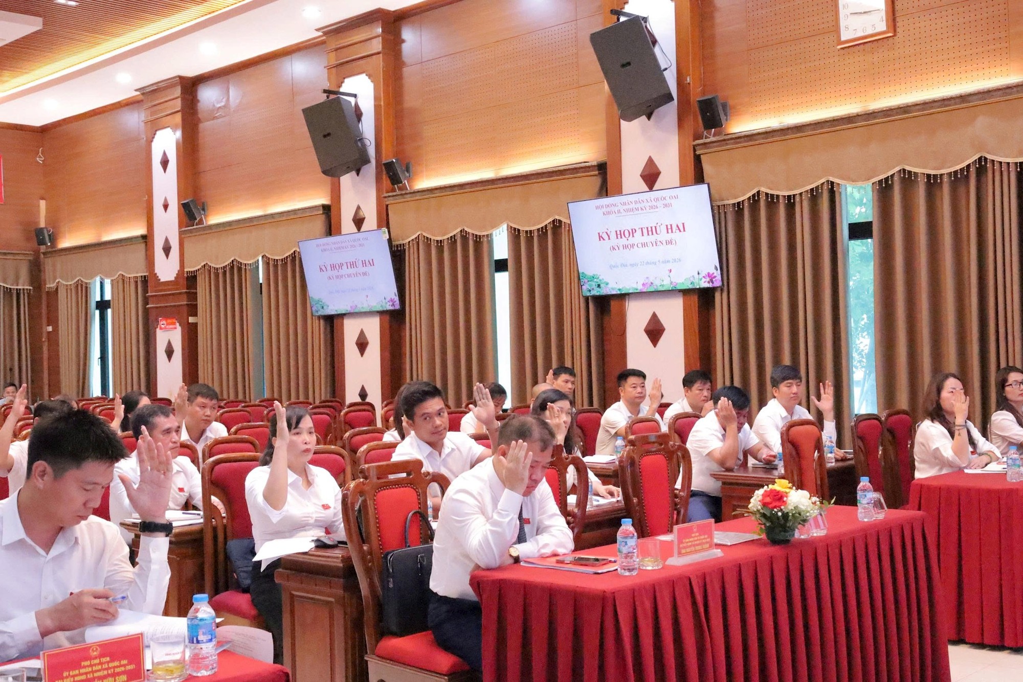 HĐND xã Quốc Oai thông qua Kế hoạch phát triển kinh tế - xã hội 5 năm giai đoạn 2026 - 2030- Ảnh 2.