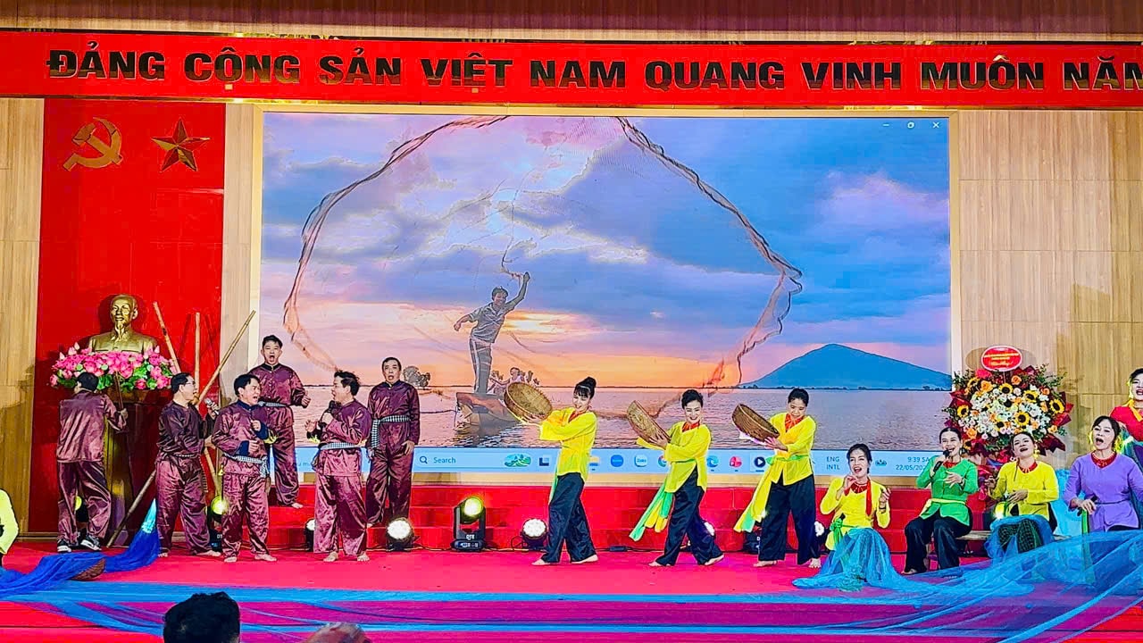 Liên hoan tiếng hát dân ca - Sắc màu văn hóa người cao tuổi Thủ đô- Ảnh 6.