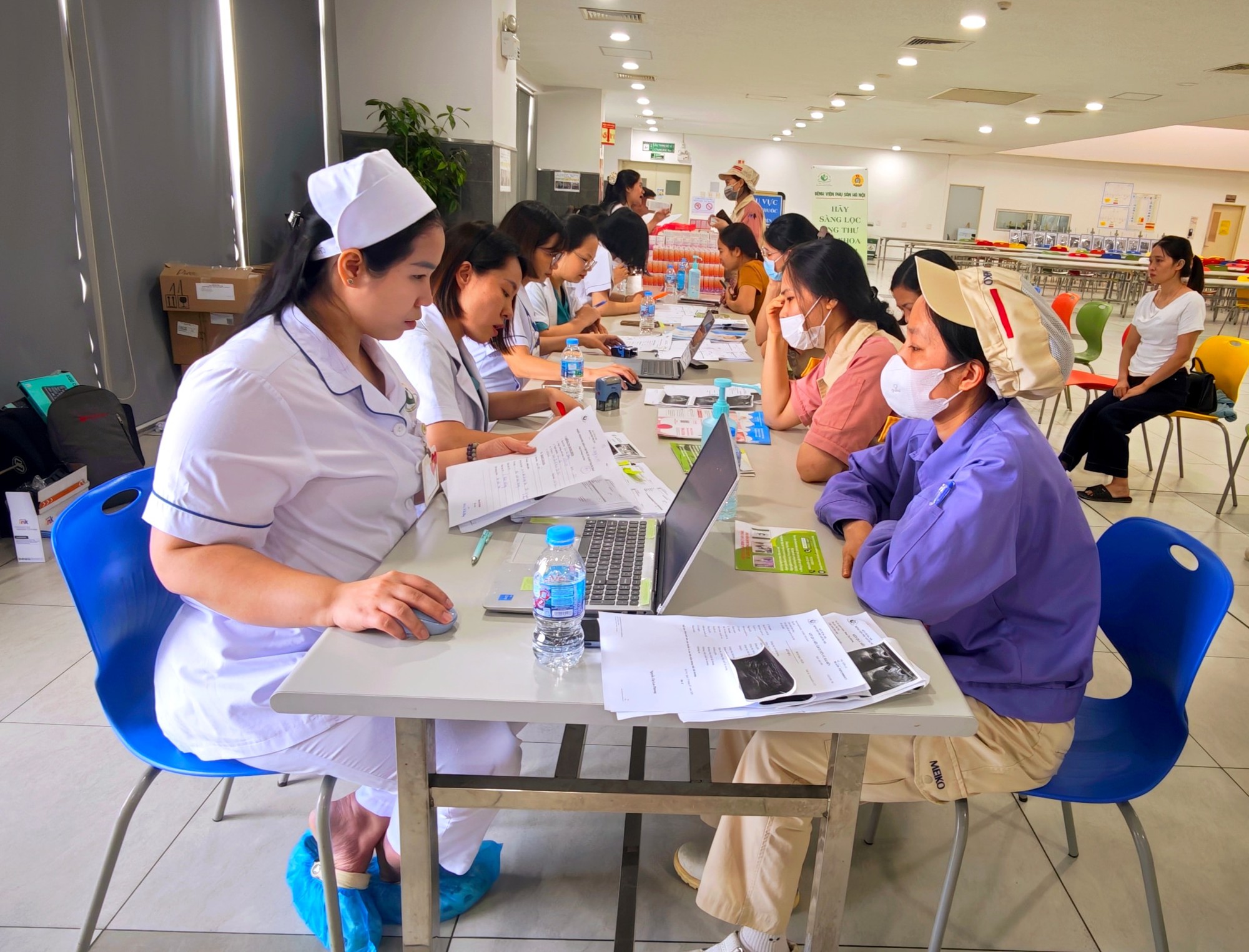 Hơn 700 nữ công nhân được tiếp cận dịch vụ y tế chất lượng cao miễn phí- Ảnh 2.