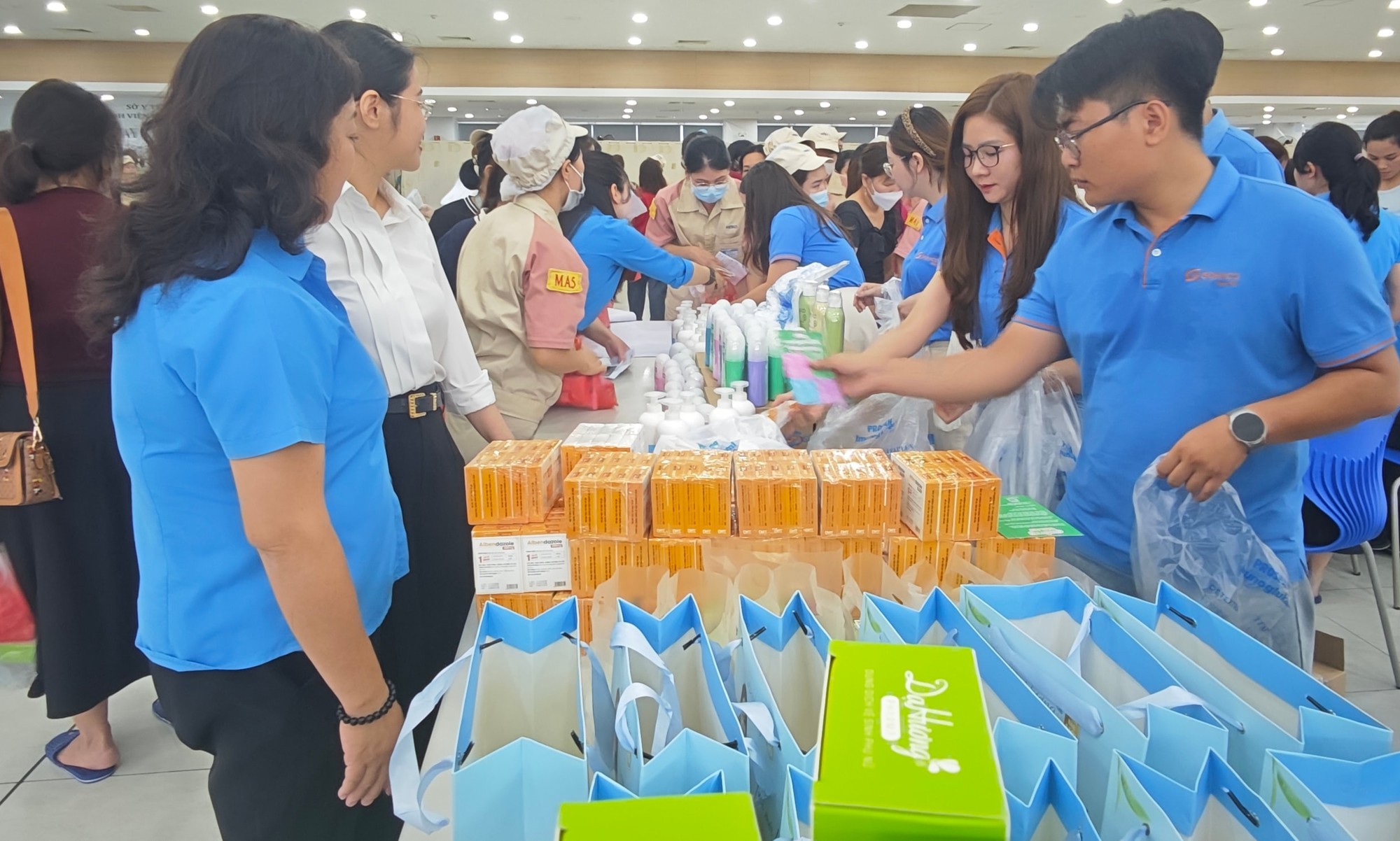 Hơn 700 nữ công nhân được tiếp cận dịch vụ y tế chất lượng cao miễn phí- Ảnh 5.