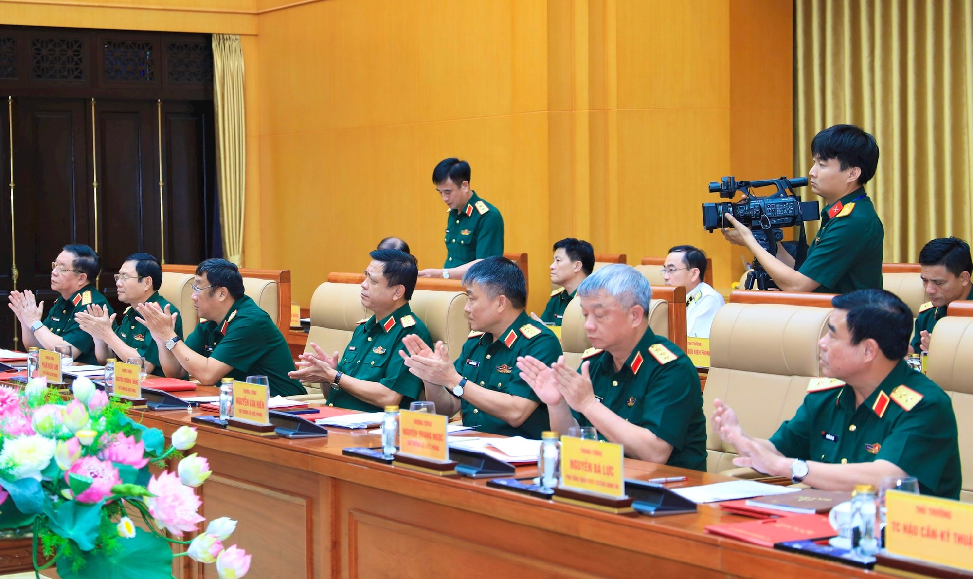 Phối hợp thực hiện tốt nhiệm vụ phát triển kinh tế - xã hội gắn với củng cố quốc phòng, an ninh và đối ngoại- Ảnh 2.