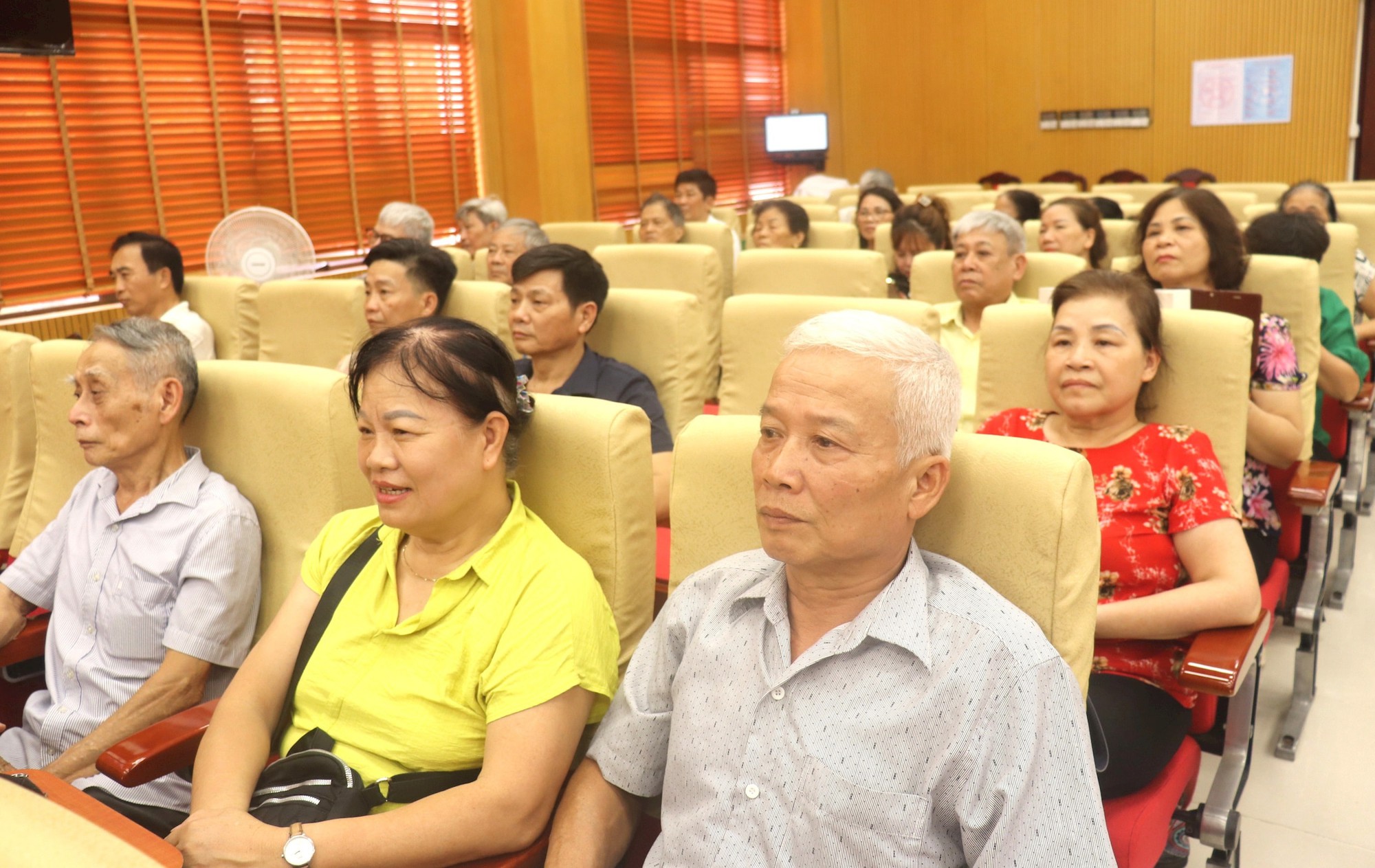 Đột phá cải cách hành chính tại phường Bạch Mai: Bắt đầu từ đội ngũ cán bộ, tổ trưởng dân phố- Ảnh 1.