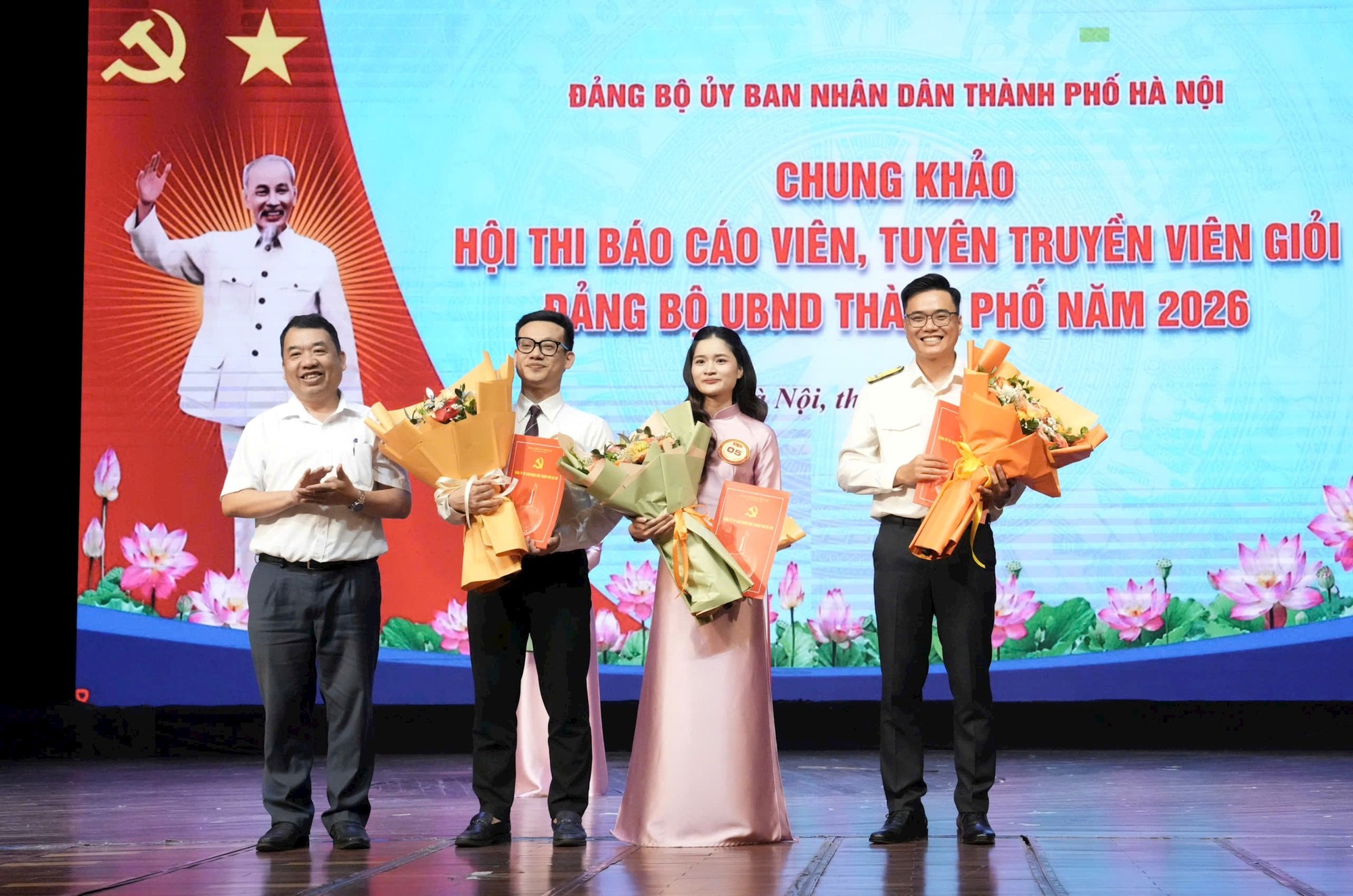 Chung khảo Hội thi Báo cáo viên, tuyên truyền viên giỏi Đảng bộ UBND thành phố Hà Nội- Ảnh 4.