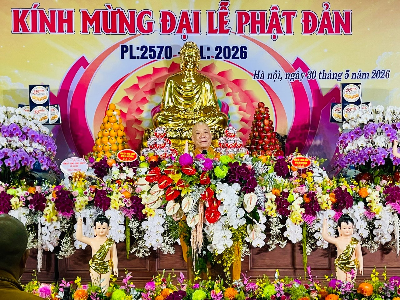 Hà Nội trang trọng tổ chức Đại lễ Phật đản Phật lịch 2570- Ảnh 2.