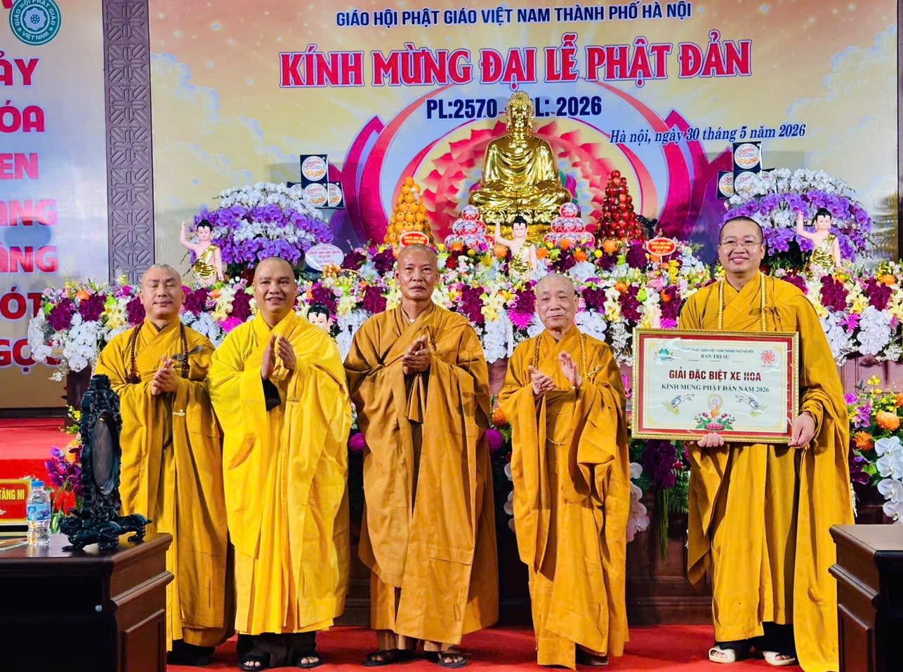 Hà Nội trang trọng tổ chức Đại lễ Phật đản Phật lịch 2570- Ảnh 8.