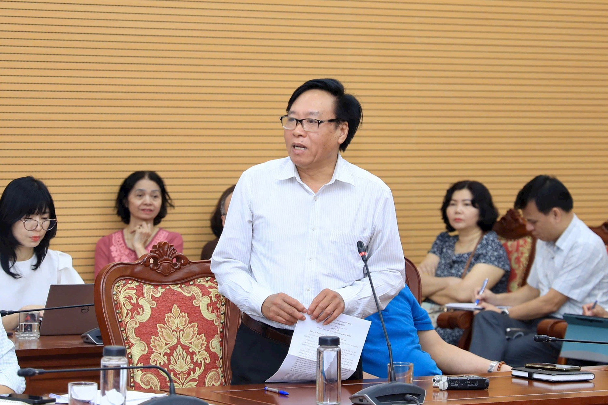 Đồng chí Phùng Thị Hồng Hà tiếp xúc cử tri sau kỳ họp thứ nhất, Quốc hội khóa XVI- Ảnh 3.