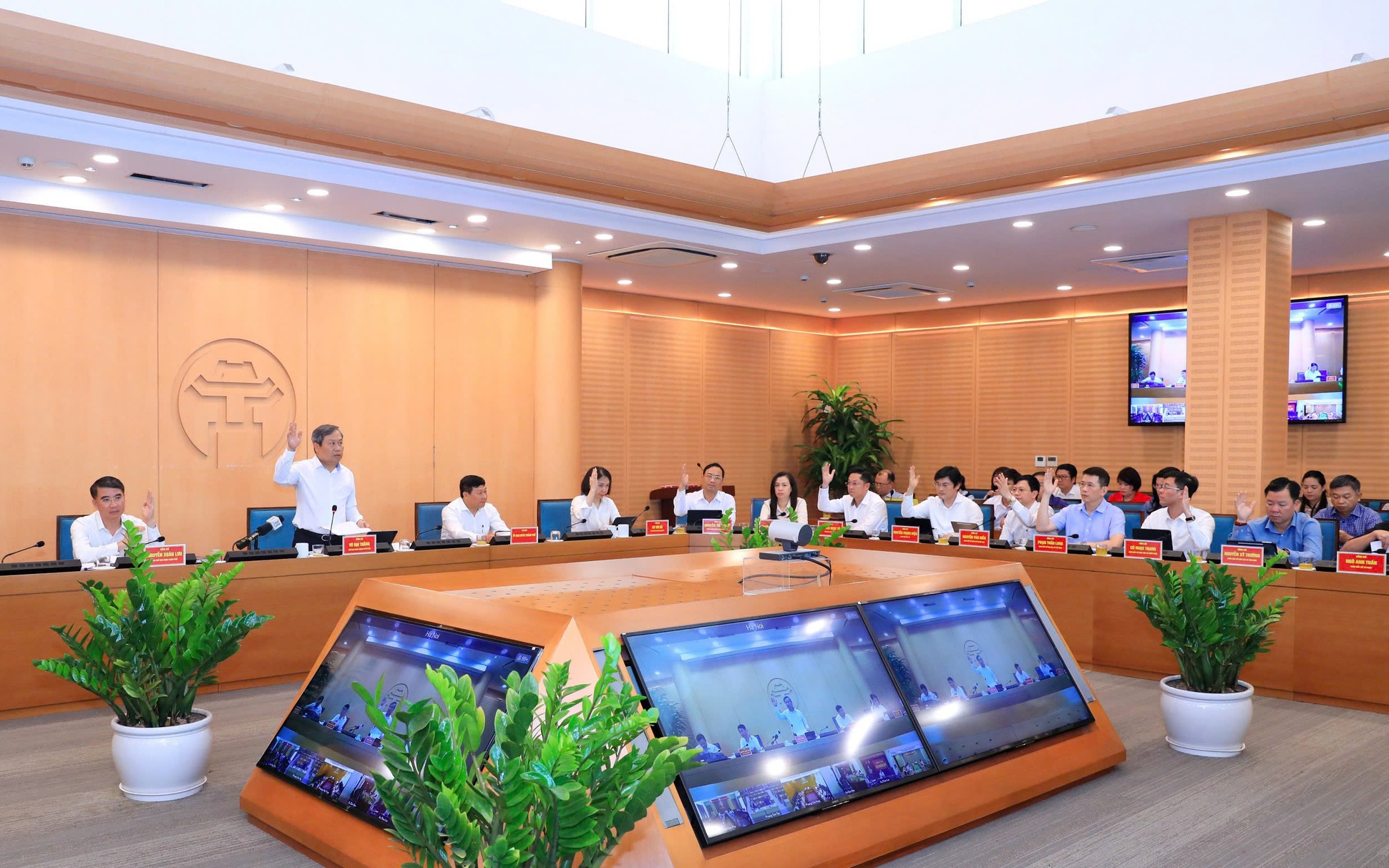 Hà Nội giữ nhịp tăng trưởng, quyết liệt tháo gỡ điểm nghẽn để bứt tốc