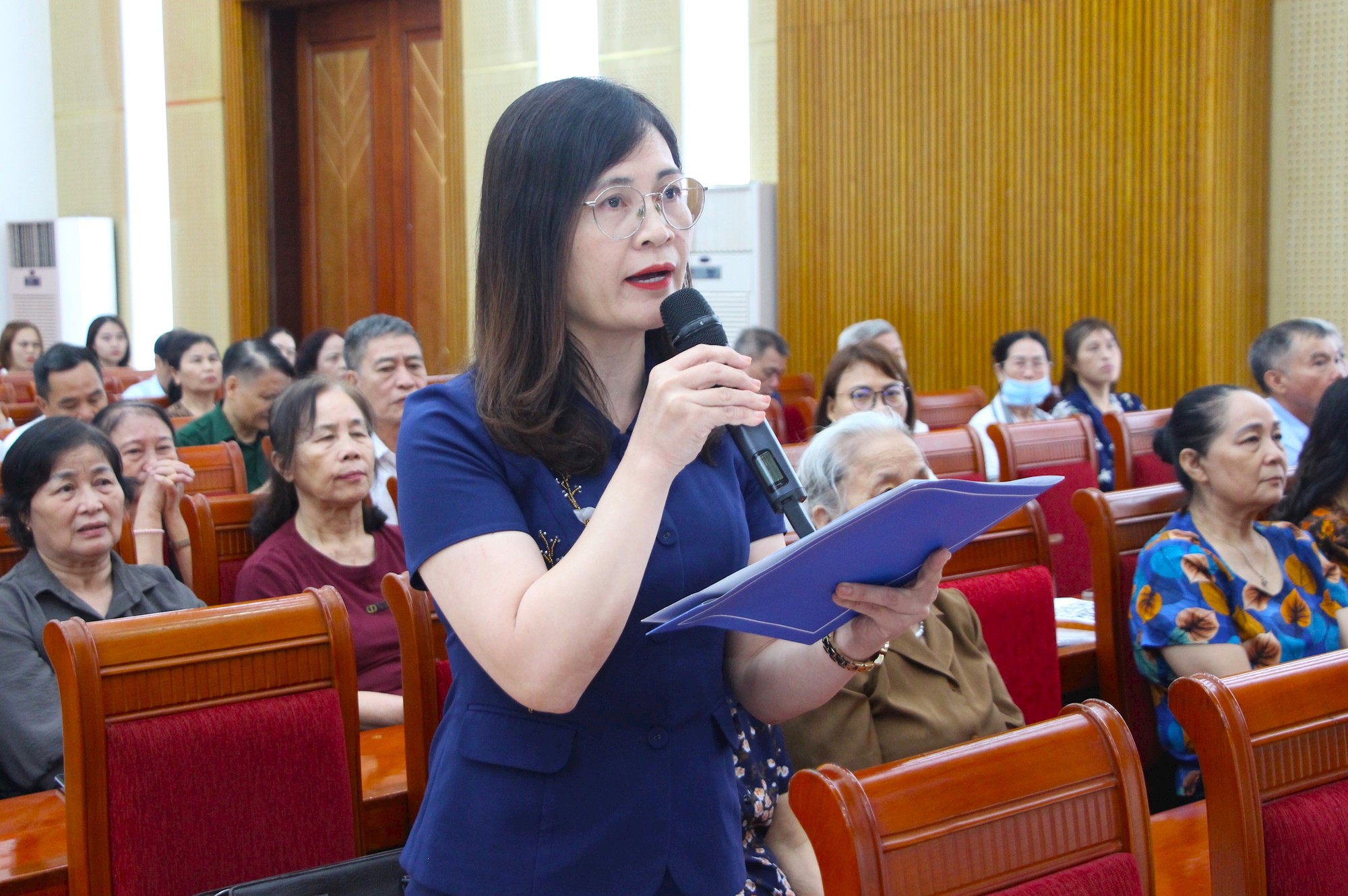 Cử tri mong muốn các quyết sách tạo chuyển biến rõ nét trong phát triển kinh tế-xã hội- Ảnh 4.