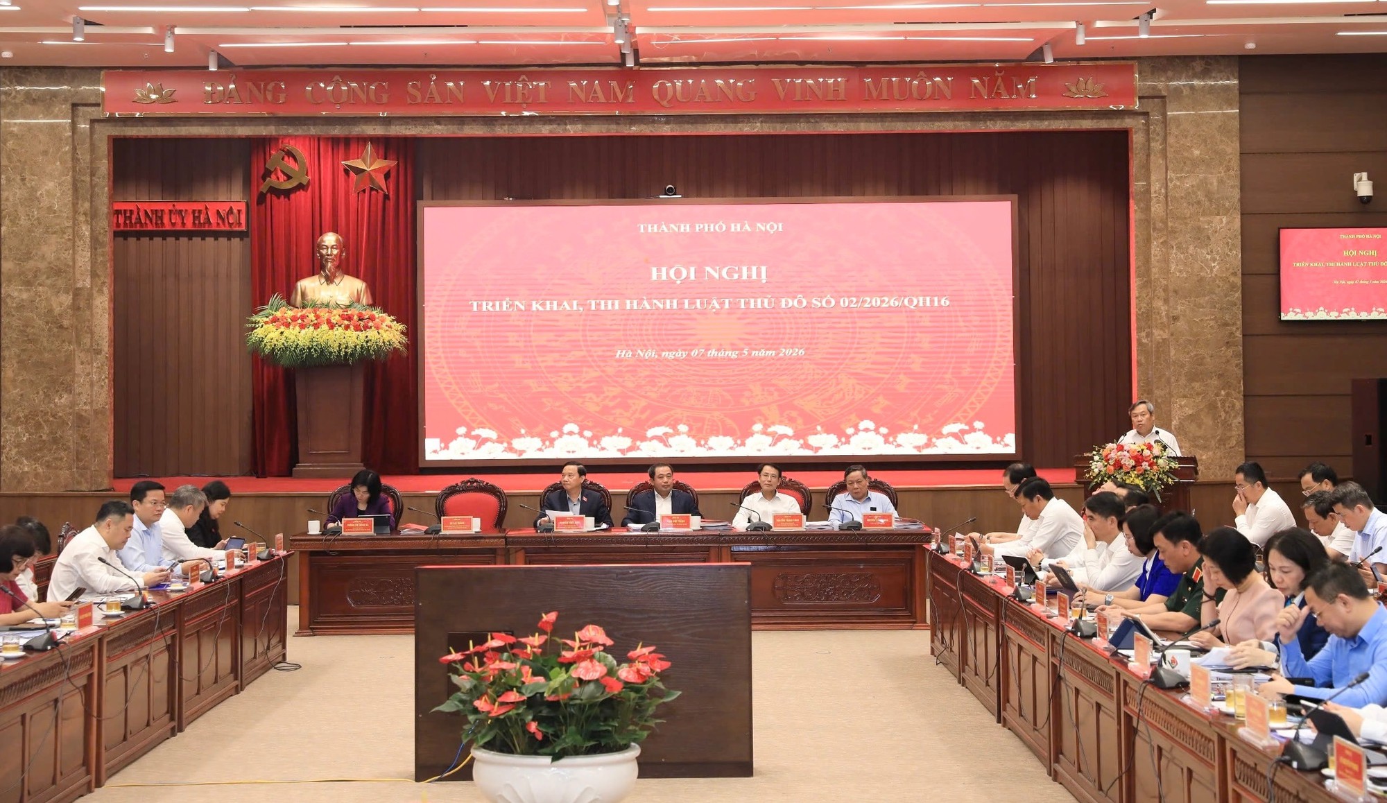 Chủ tịch UBND Thành phố Vũ Đại Thắng: Khẩn trương đưa Luật Thủ đô năm 2026 vào cuộc sống- Ảnh 1.