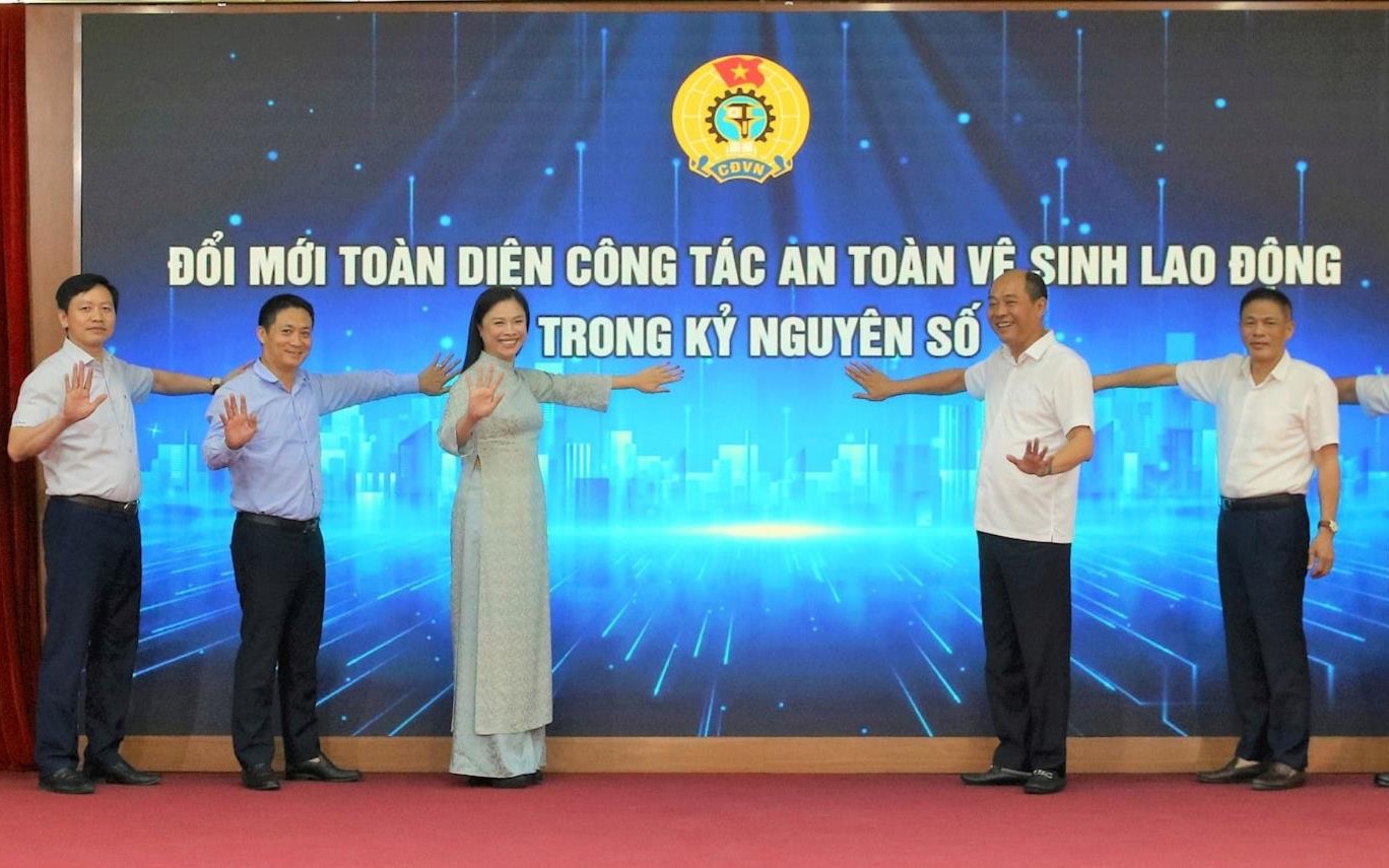 Lãnh đạo phường Định Công phát động Tháng hành động về an toàn vệ sinh lao động