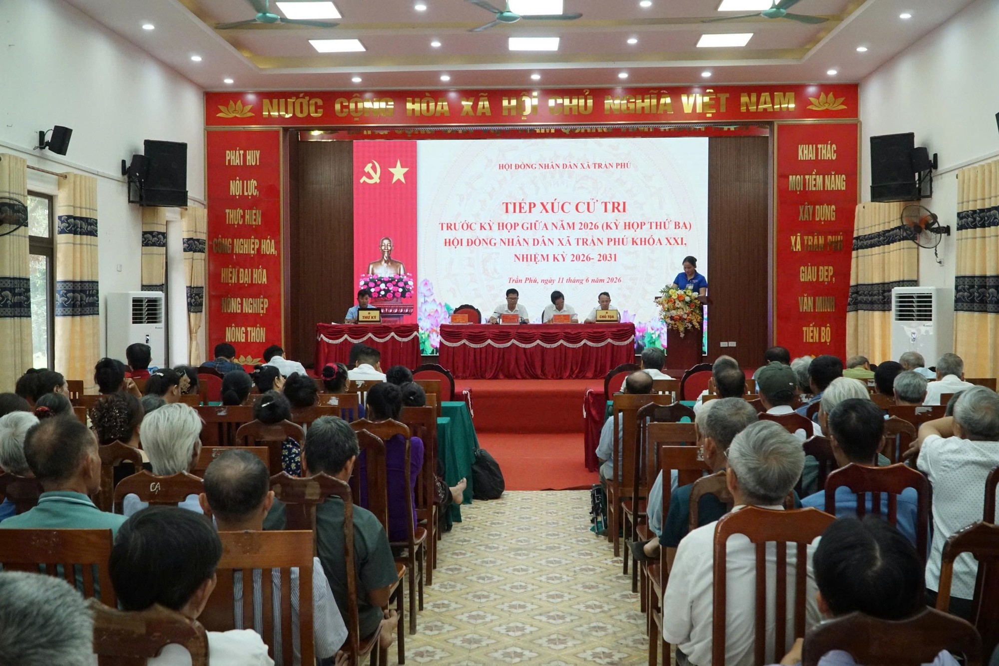 Cử tri kiến nghị nhiều vấn đề dân sinh trước kỳ họp HĐND- Ảnh 1.